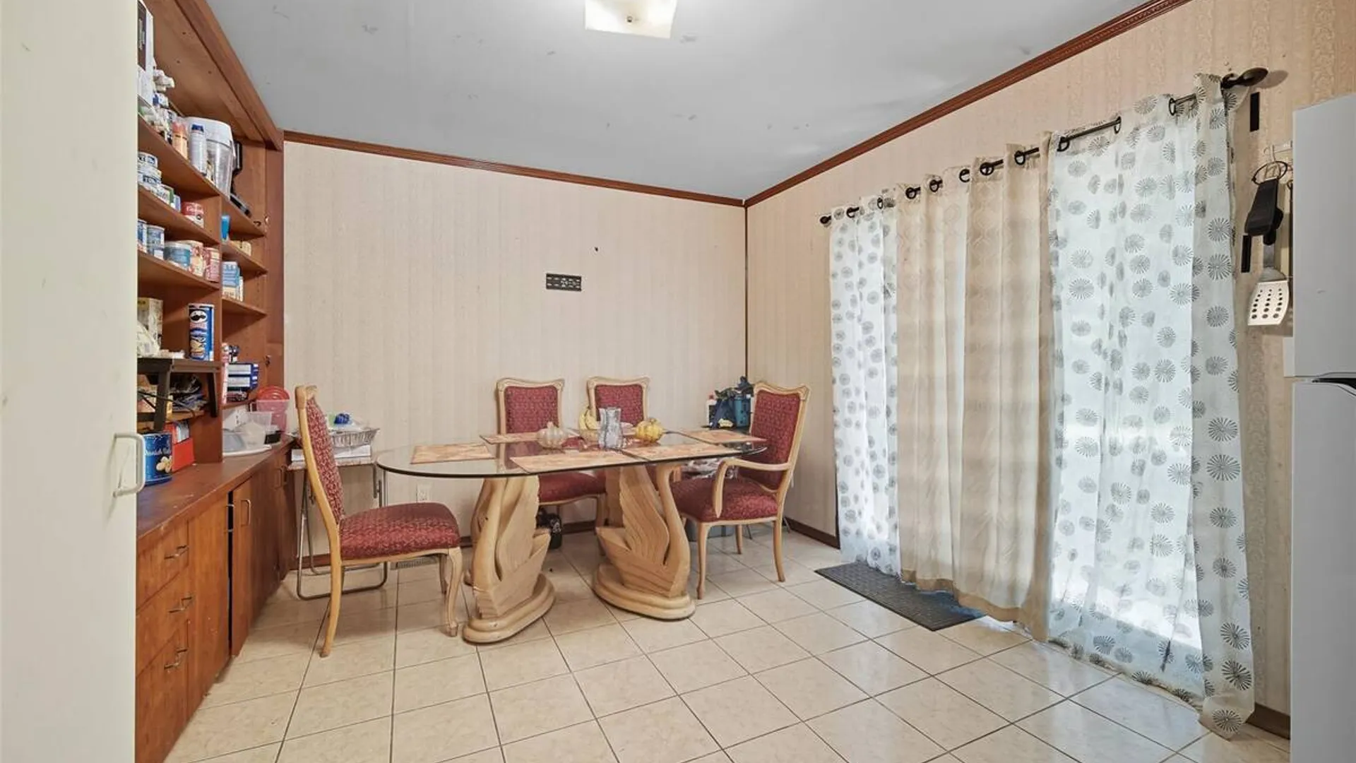 Property at 30 Fords Lane, Southampton, NY 11968 6