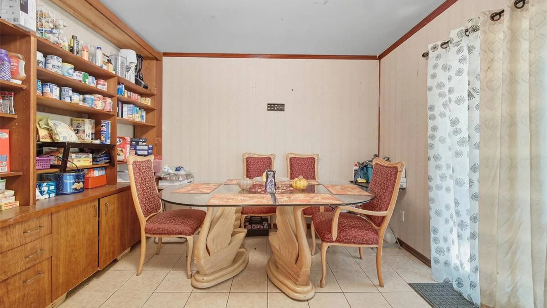 Property at 30 Fords Lane, Southampton, NY 11968 7