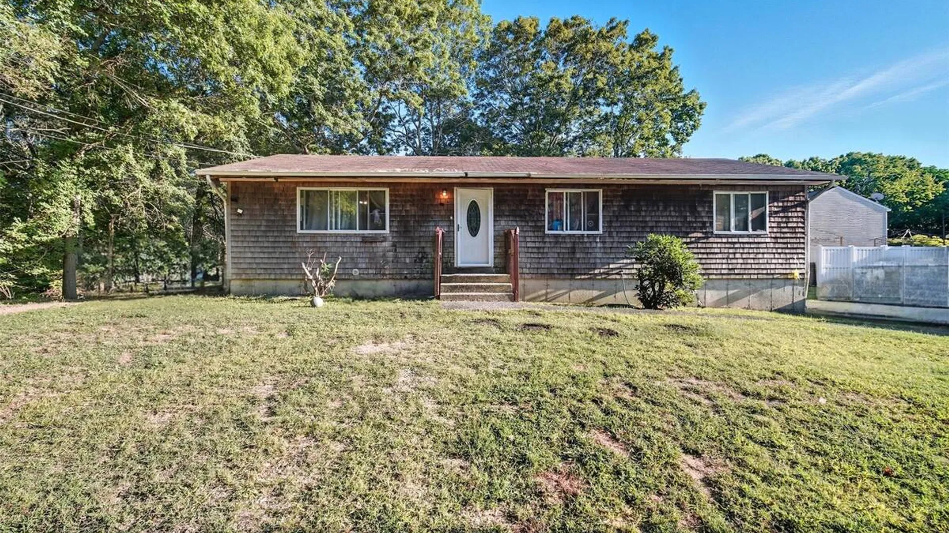 Property at 30 Fords Lane, Southampton, NY 11968 13