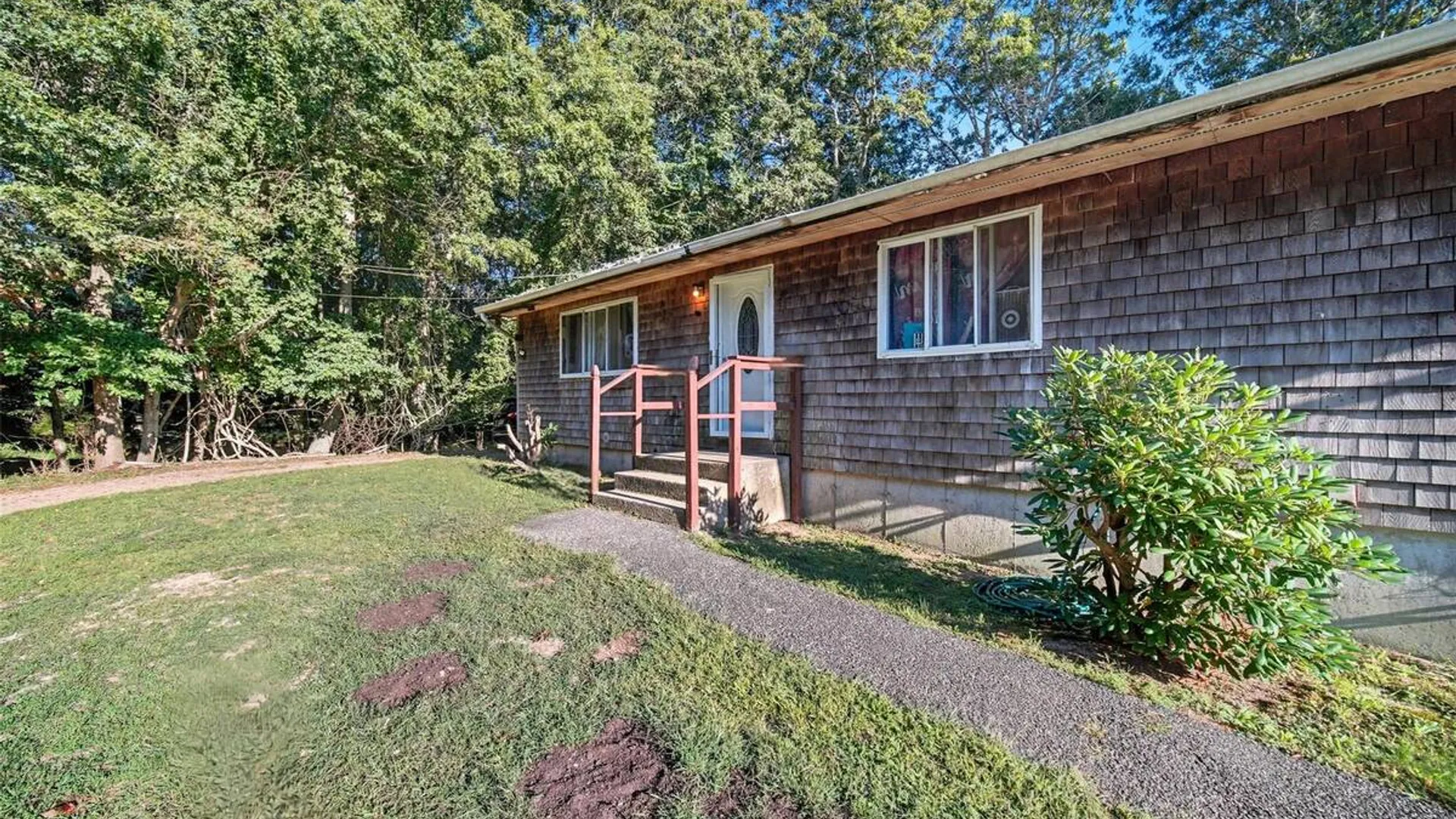 Property at 30 Fords Lane, Southampton, NY 11968 14
