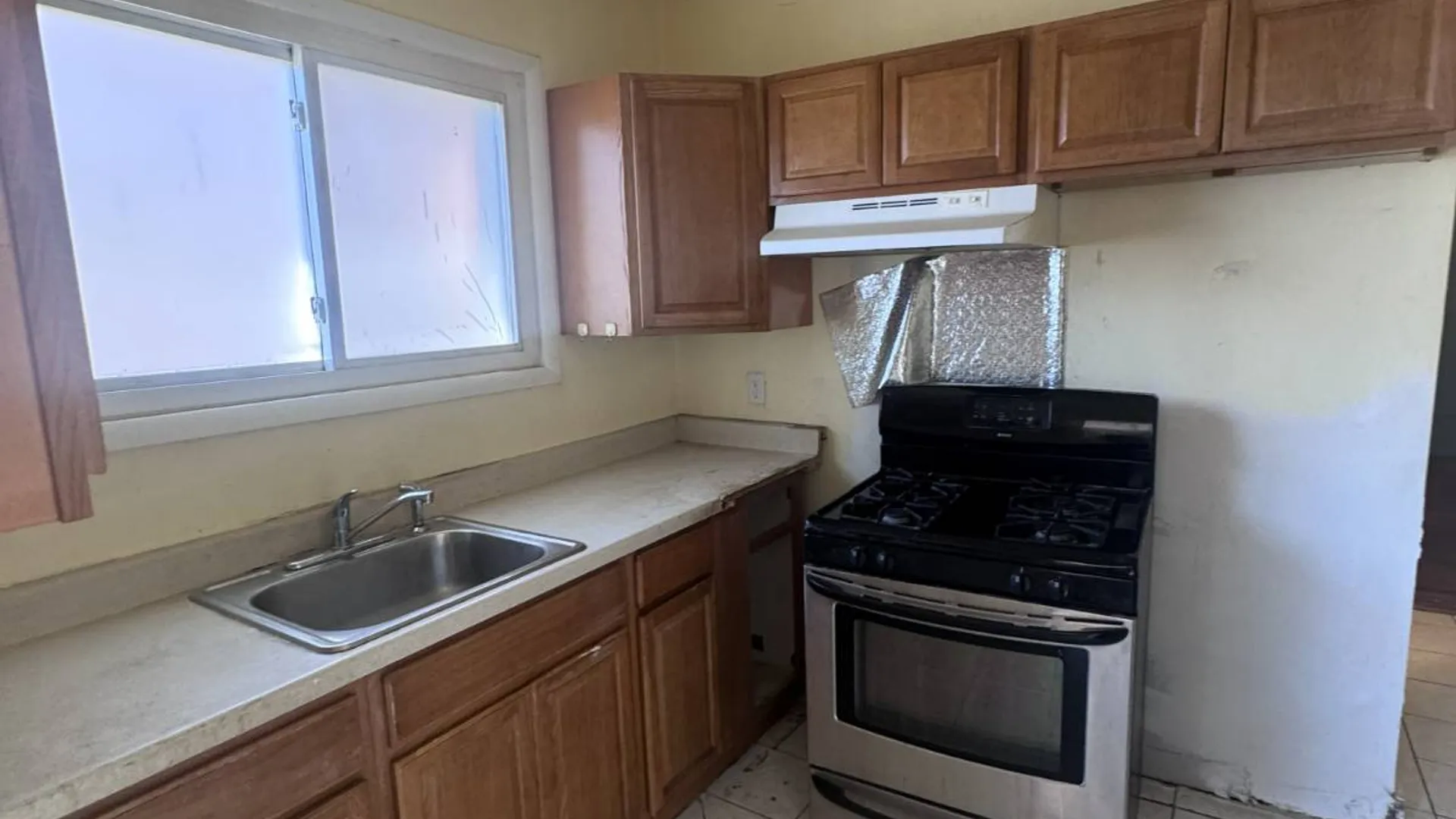 Property at 31-23 99th Street, East Elmhurst, NY 11369 5