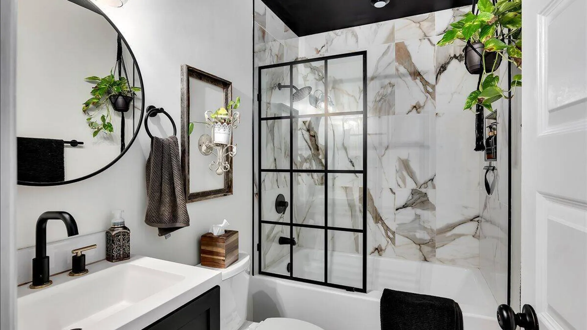 Property at 48 Berwyn Street, Colonie, NY 12304 18