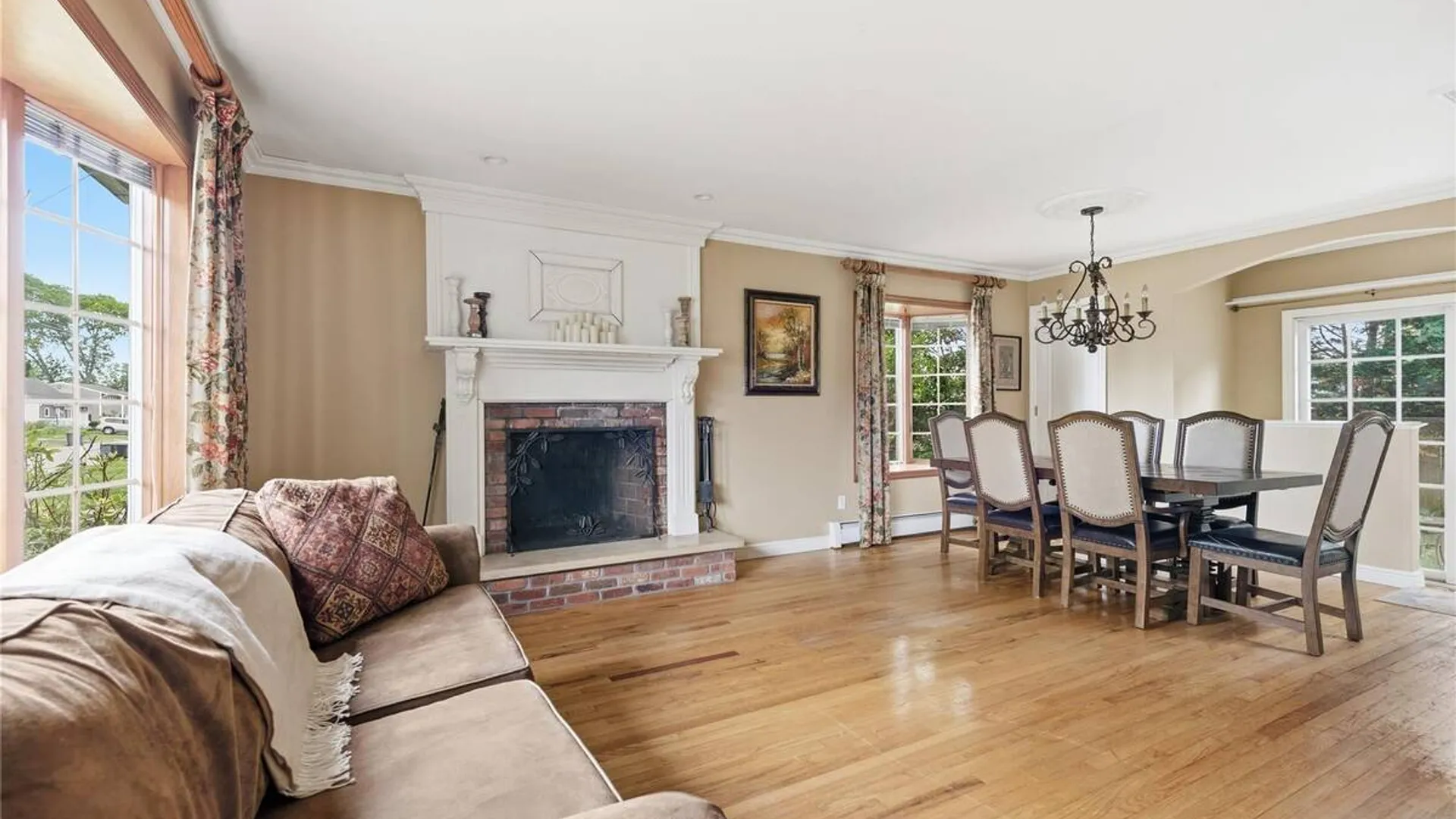 Property at 350 Columbus Avenue, West Babylon, NY 11704 8
