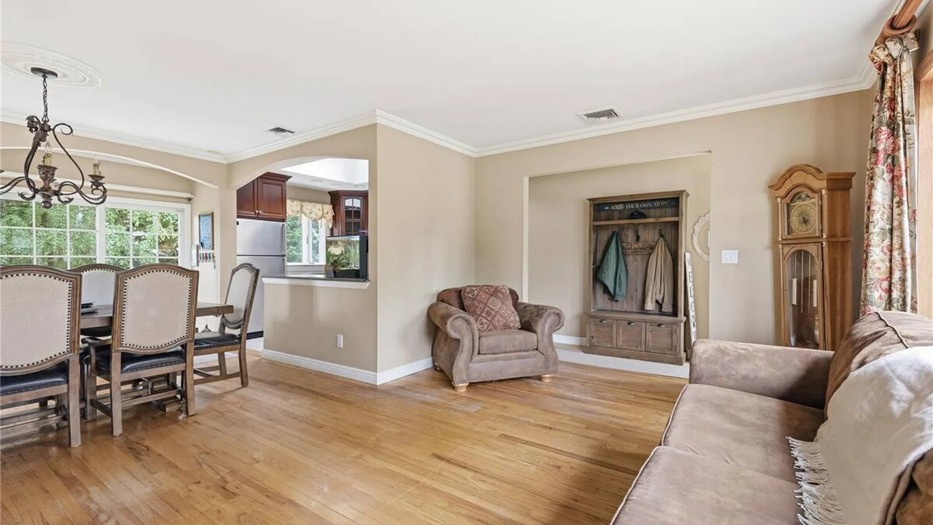 Property at 350 Columbus Avenue, West Babylon, NY 11704 9