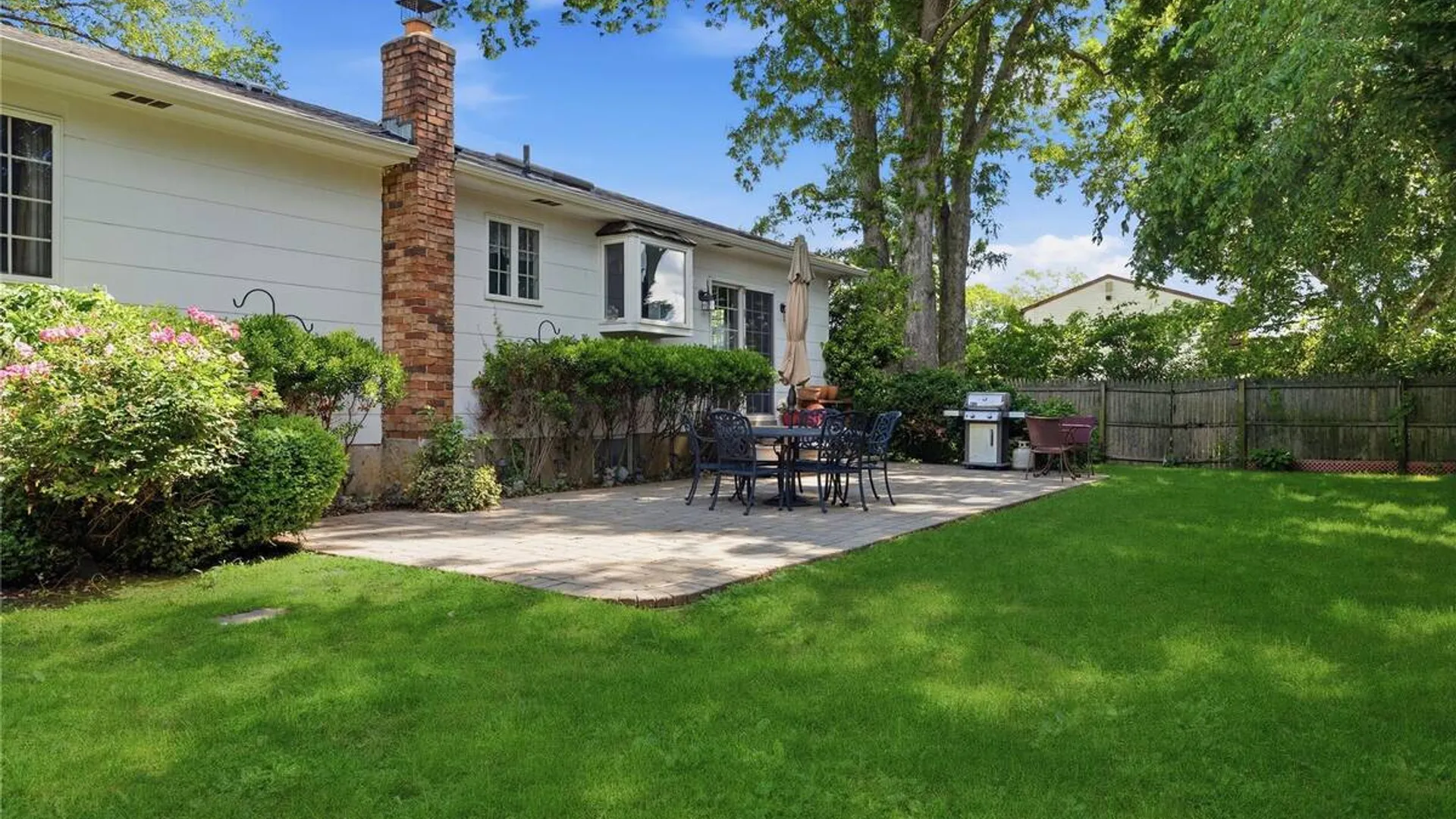 Property at 350 Columbus Avenue, West Babylon, NY 11704 24
