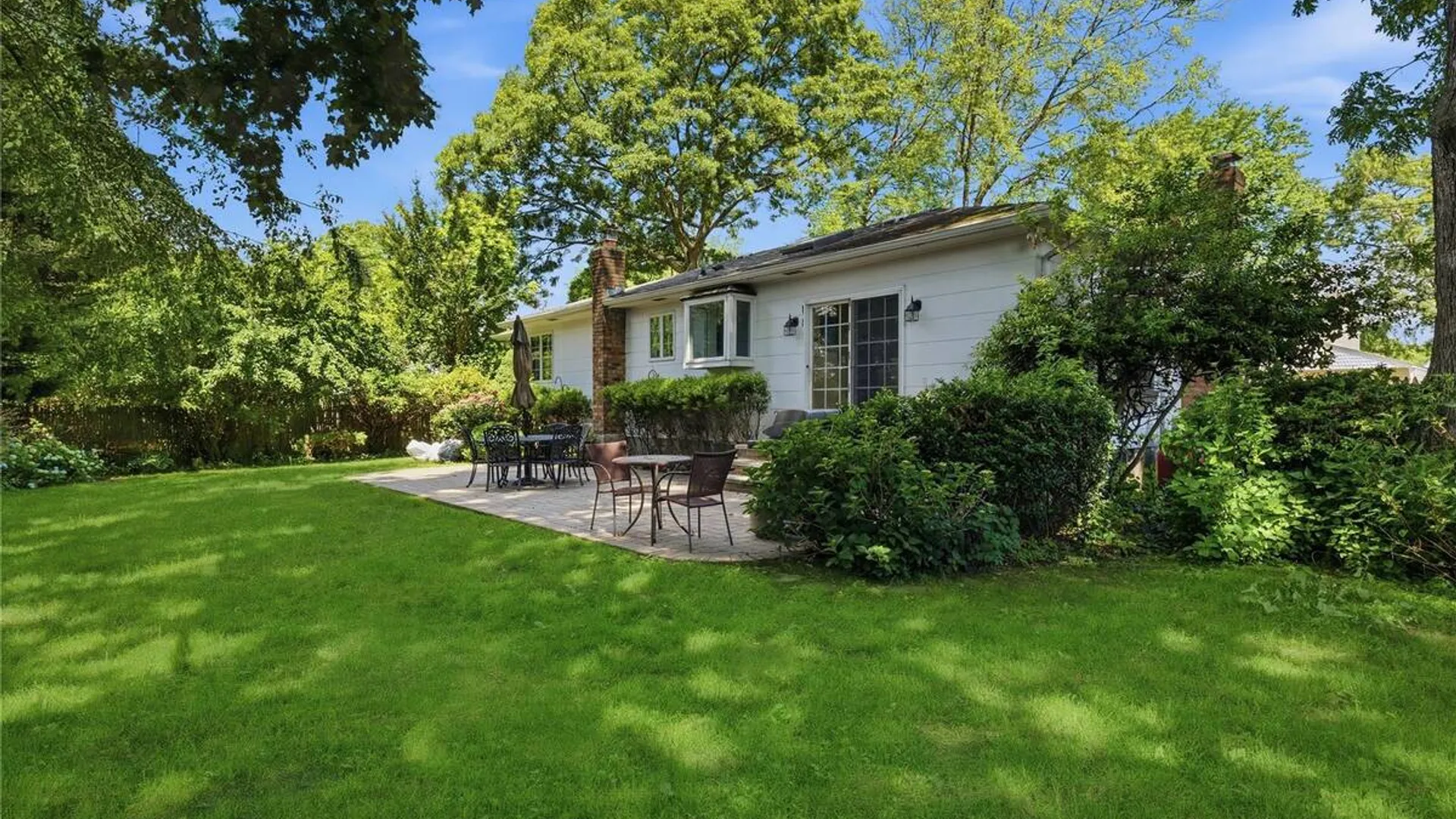 Property at 350 Columbus Avenue, West Babylon, NY 11704 26