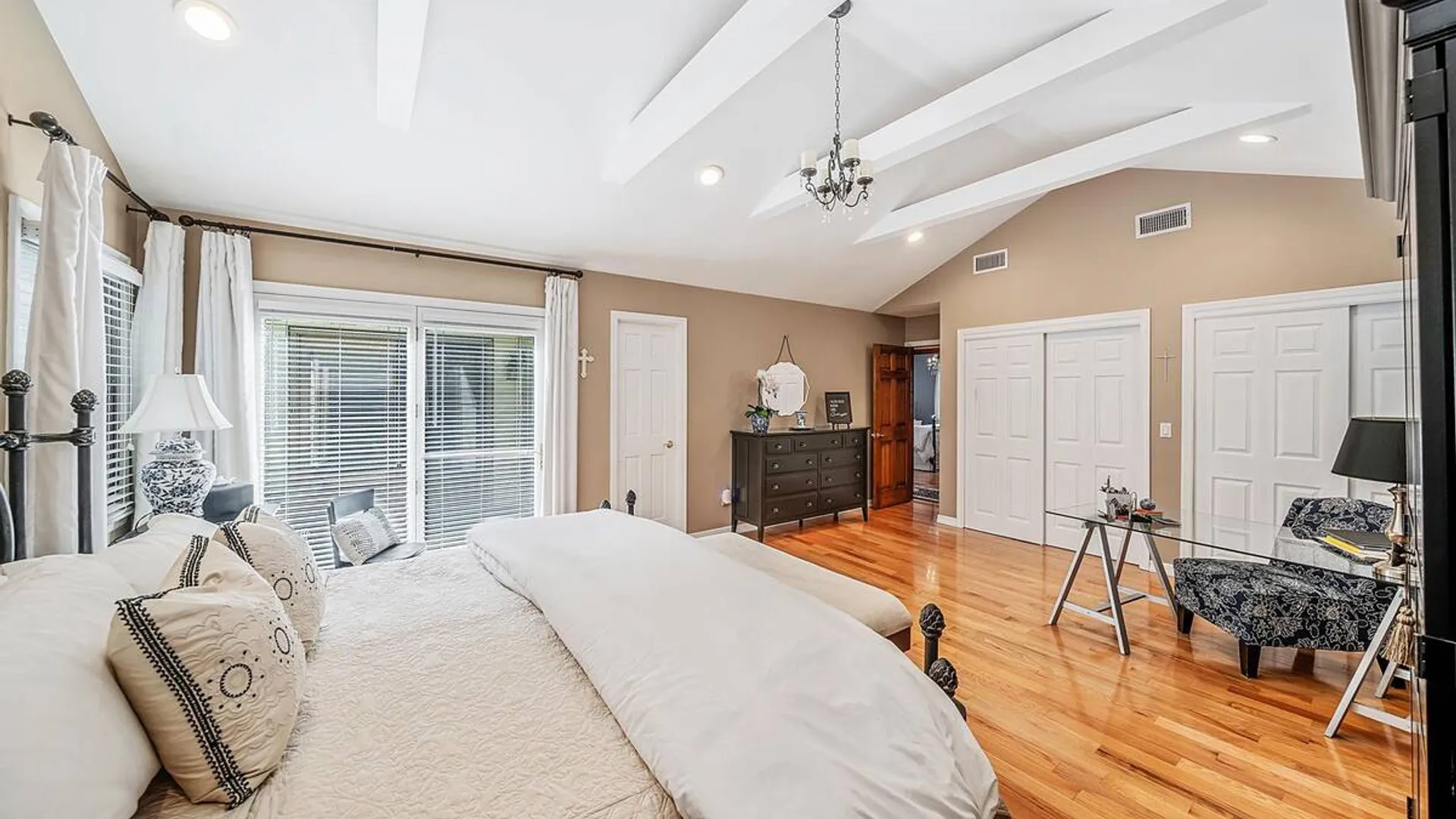 Property at 16 Lakecrest Lane, Ronkonkoma, NY 11779 22