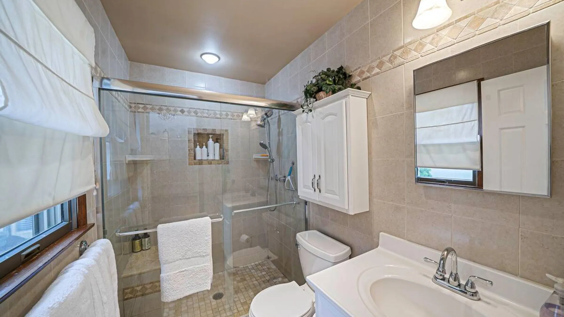 Property at 16 Lakecrest Lane, Ronkonkoma, NY 11779 23