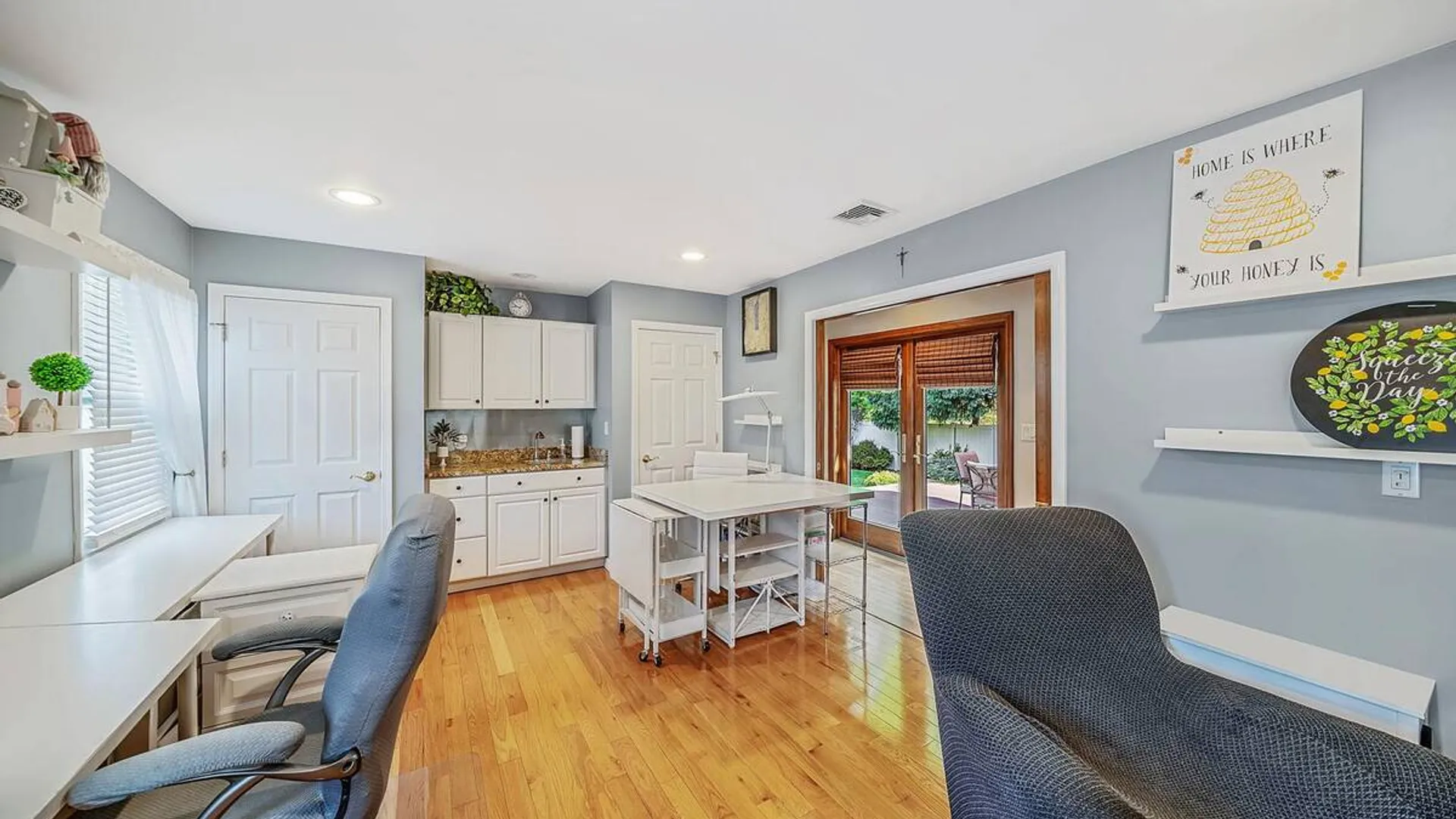 Property at 16 Lakecrest Lane, Ronkonkoma, NY 11779 27