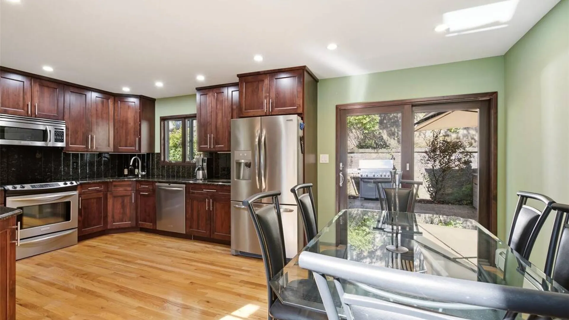 Property at 29 Vineyard Road, Huntington, NY 11743 7