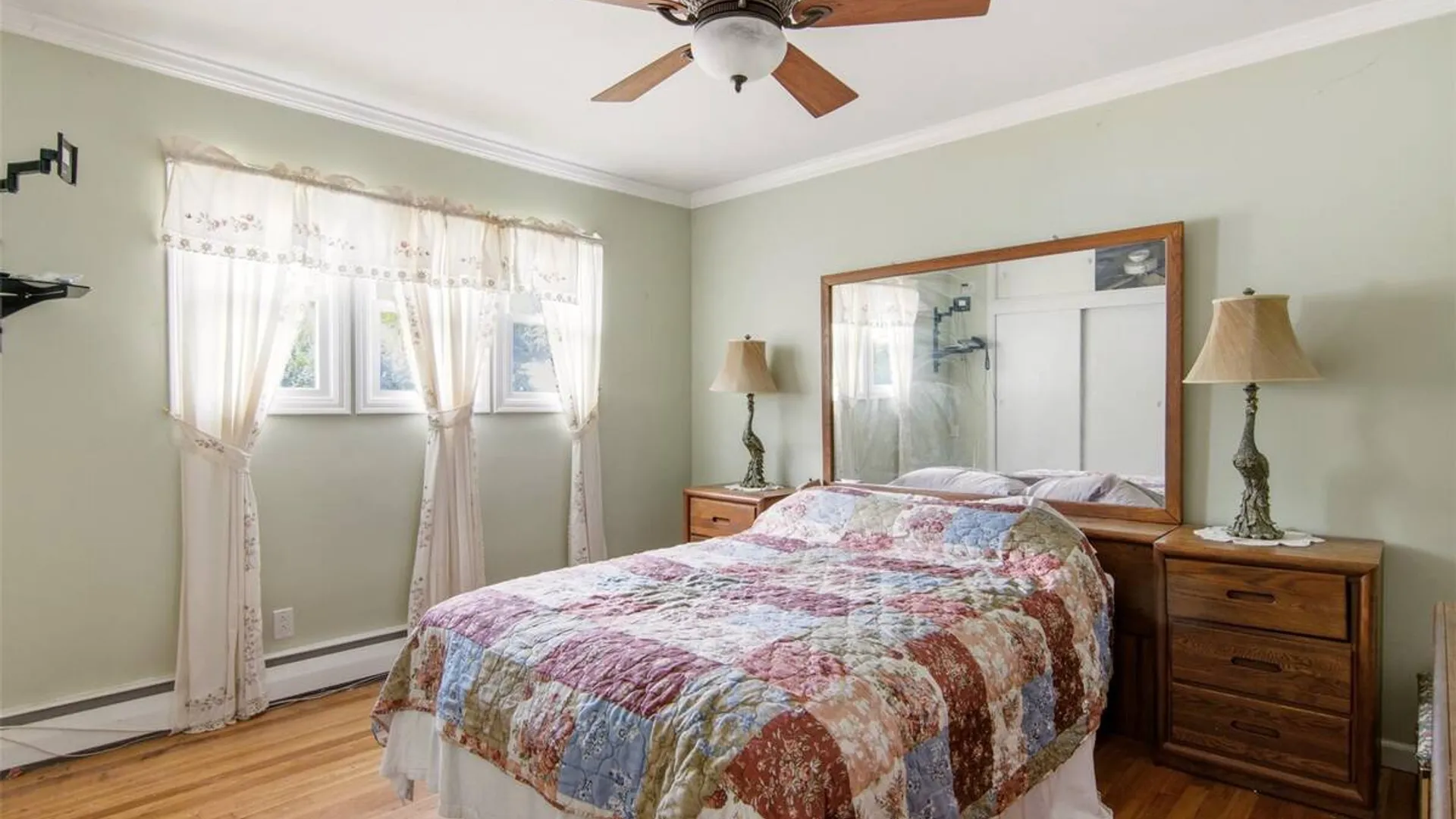 Property at 163 Islip Boulevard, Islip Terrace, NY 11752 13