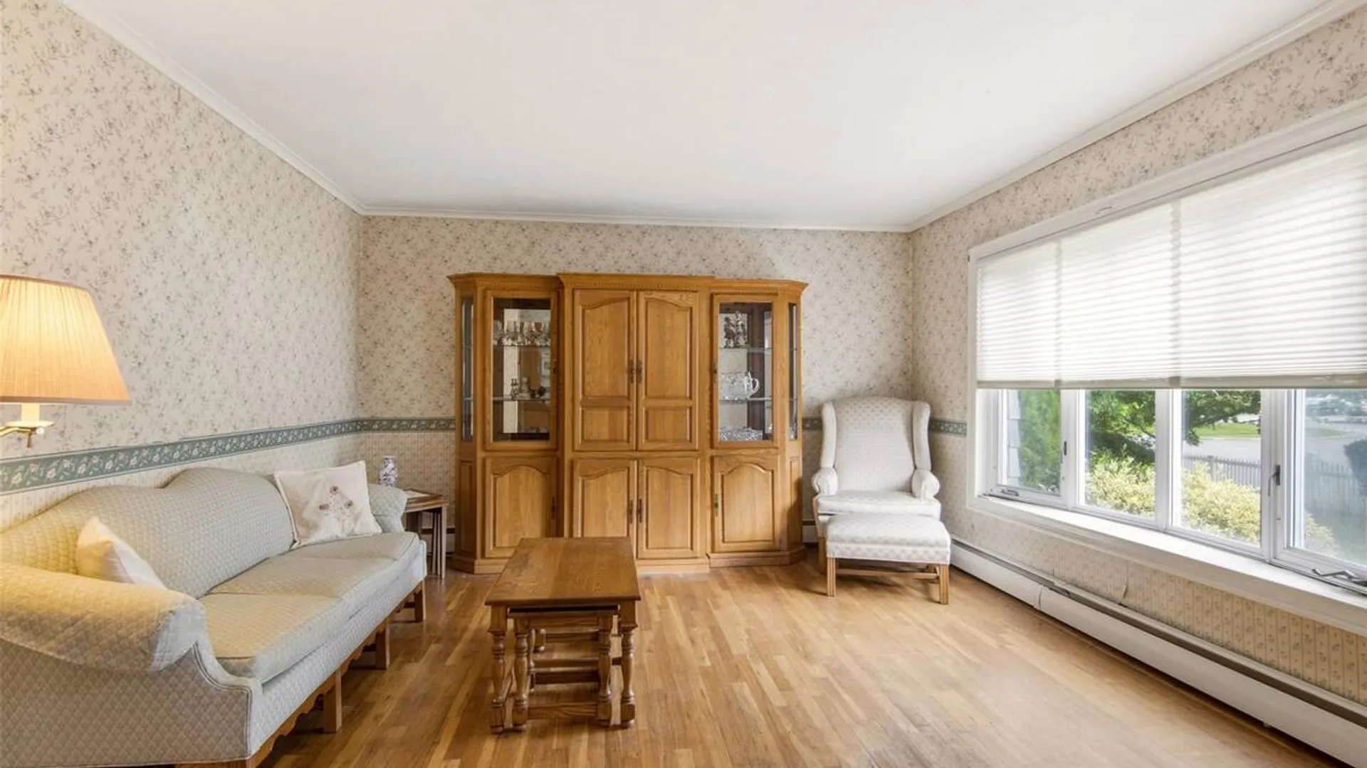 Property at 163 Islip Boulevard, Islip Terrace, NY 11752 4