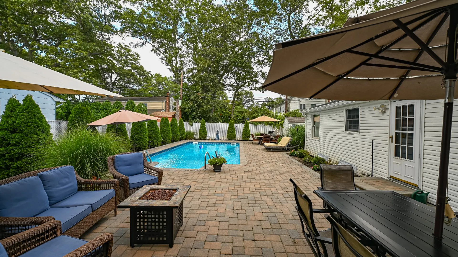 Property at 23 Hurtin Boulevard, Smithtown, NY 11787 29