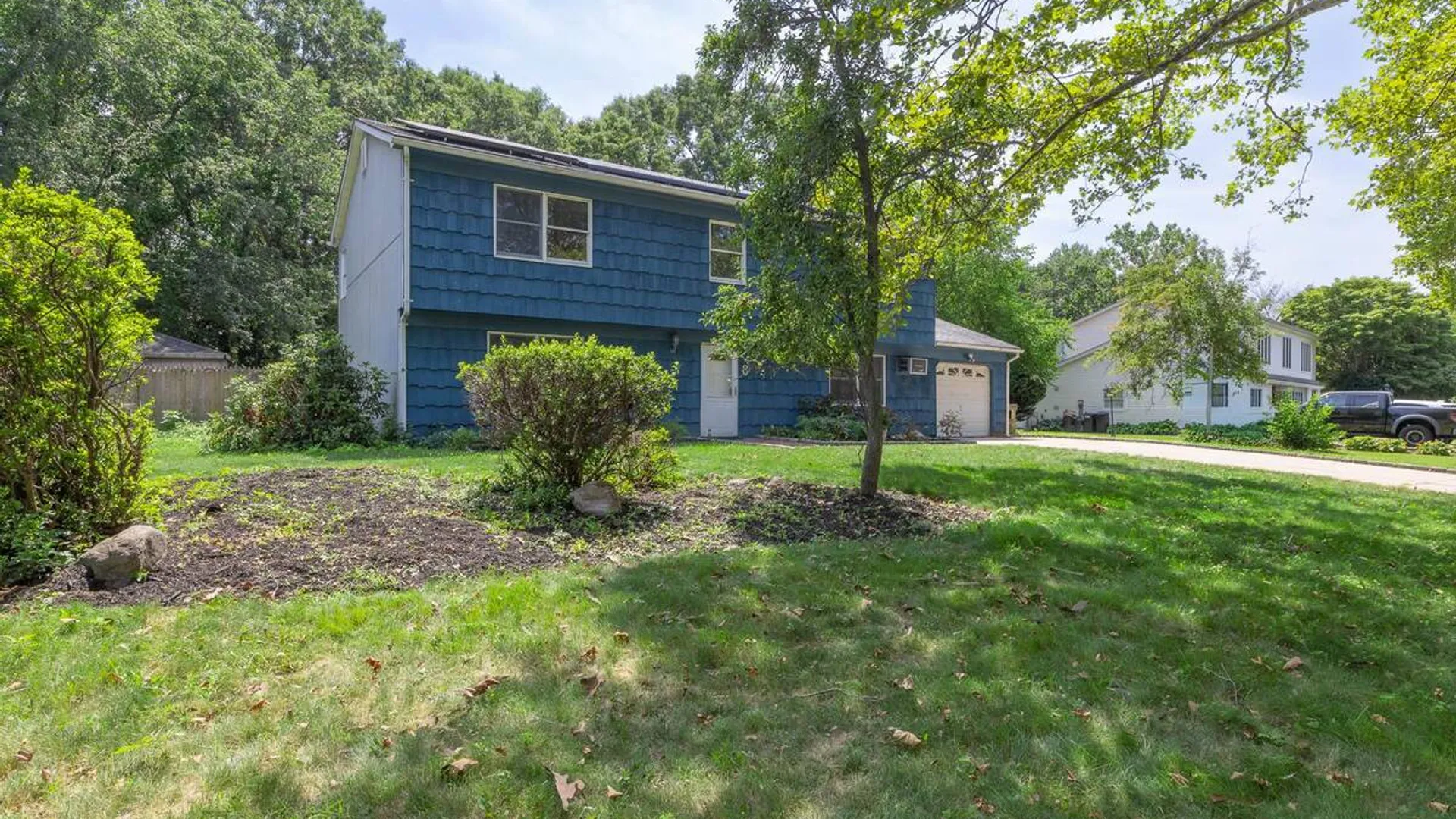Property at 8 Long Meadow Place, South Setauket, NY 11720 5
