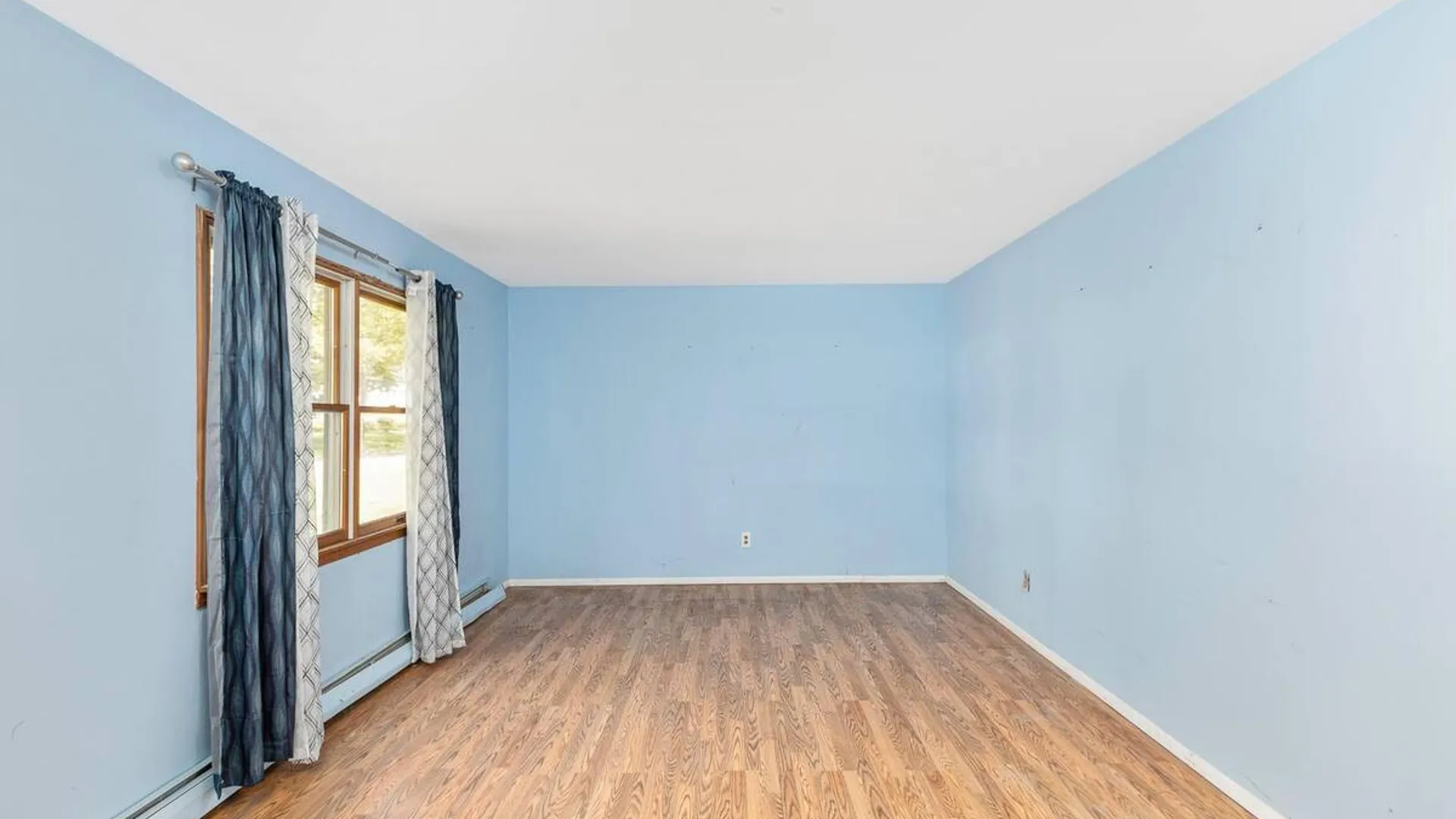 Property at 8 Long Meadow Place, South Setauket, NY 11720 8