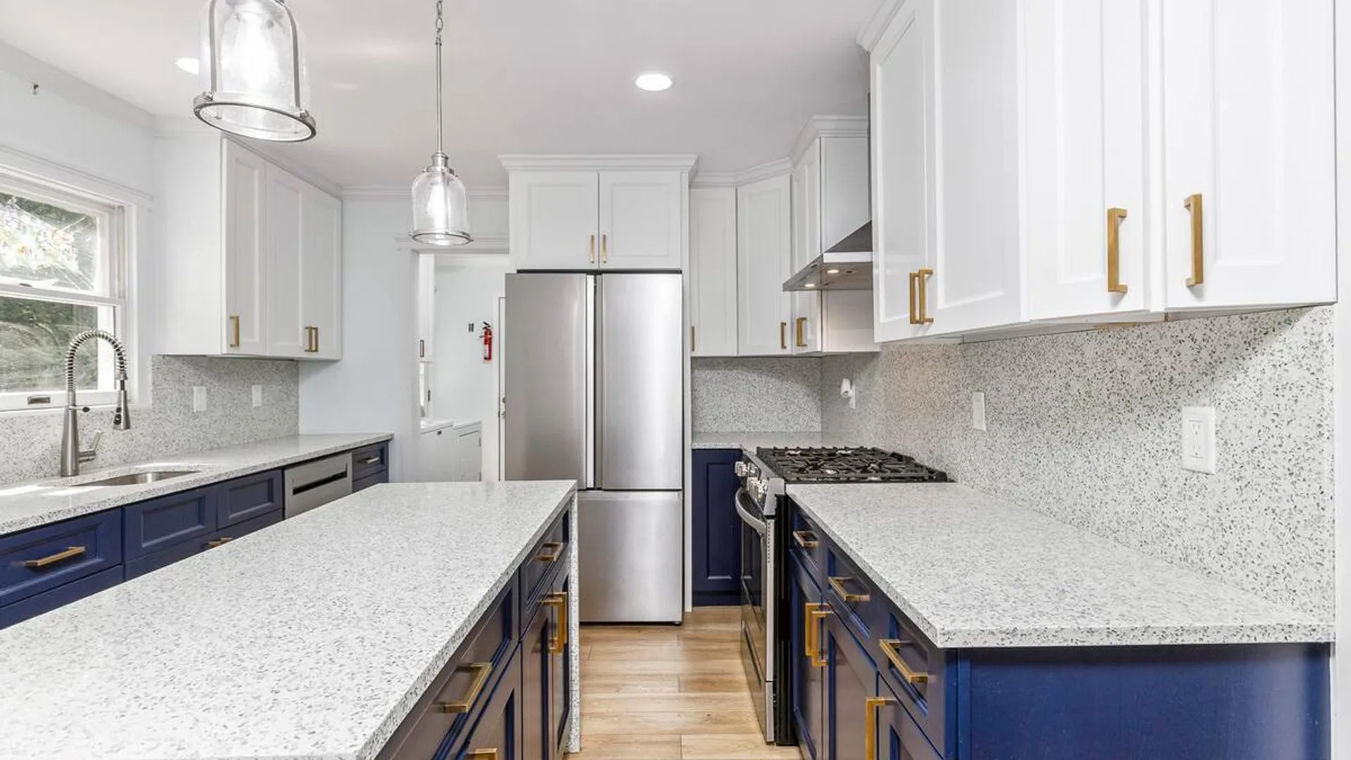 Property at 8 Long Meadow Place, South Setauket, NY 11720 15