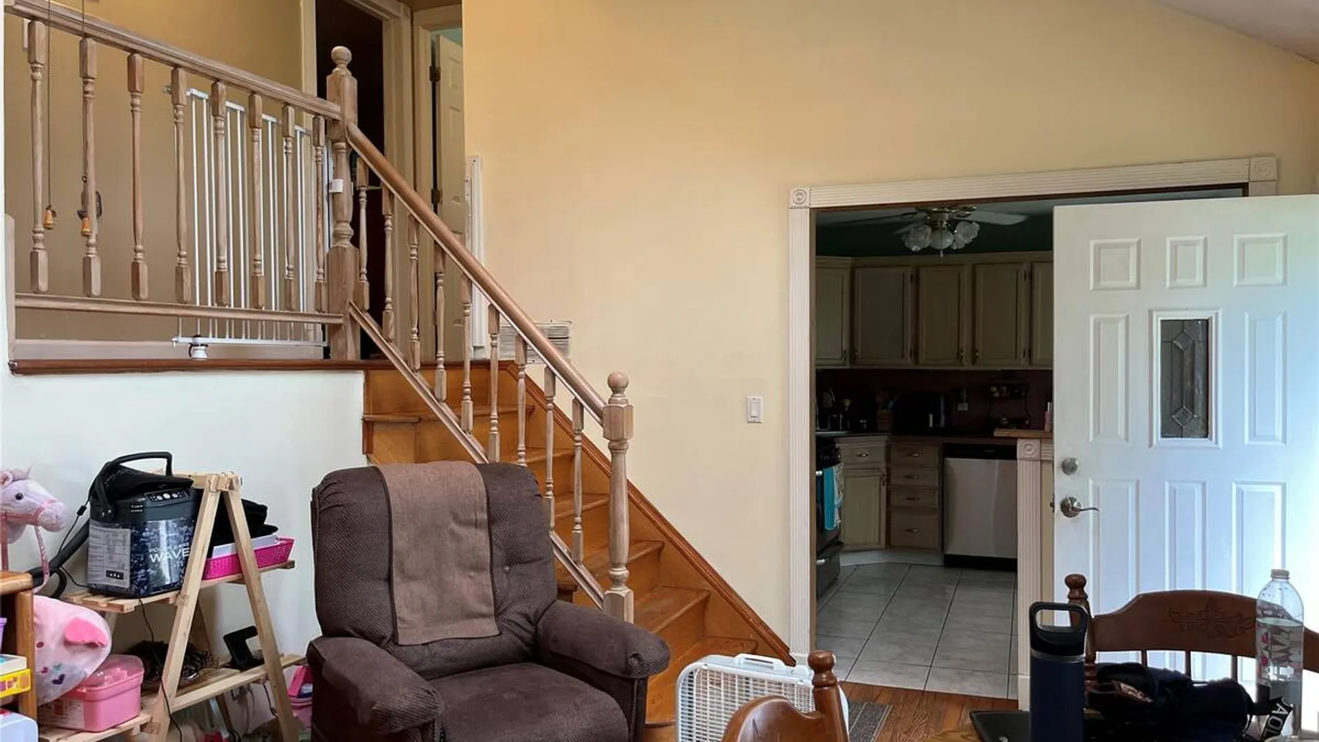 Property at 7 Squires Avenue, Port Jefferson Station, NY 11776 4