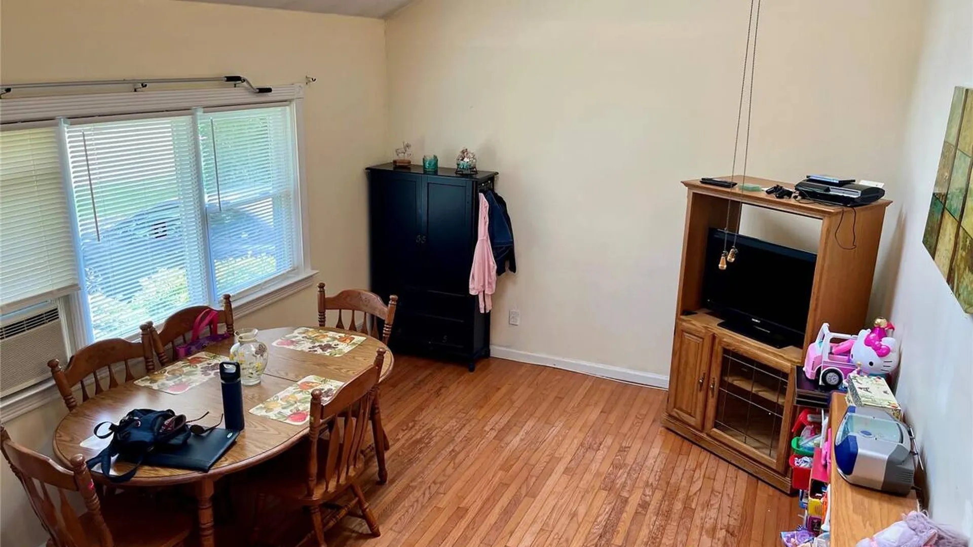 Property at 7 Squires Avenue, Port Jefferson Station, NY 11776 5