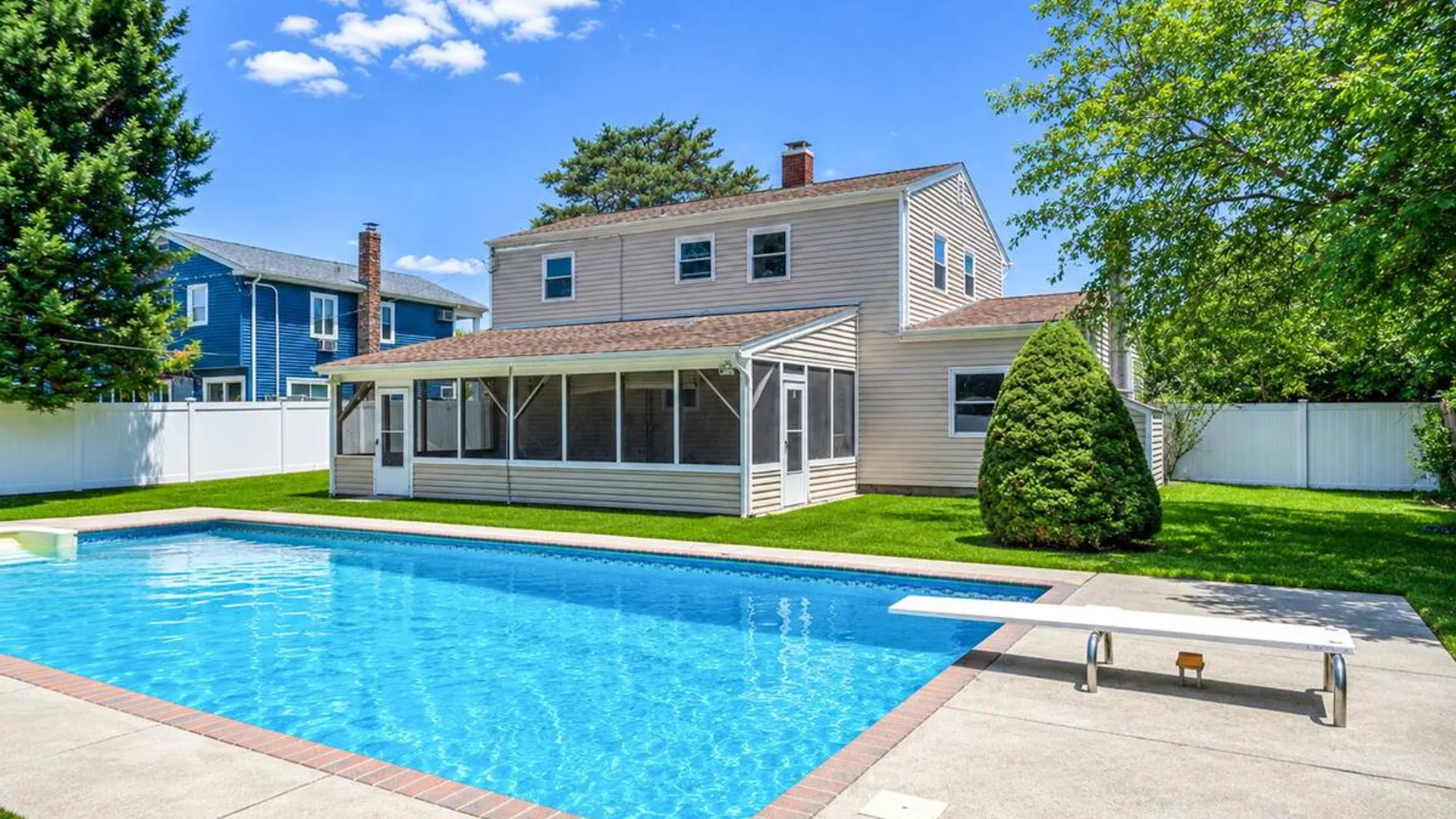 Property at 130 Greenbelt Parkway, Holbrook, NY 11741 7