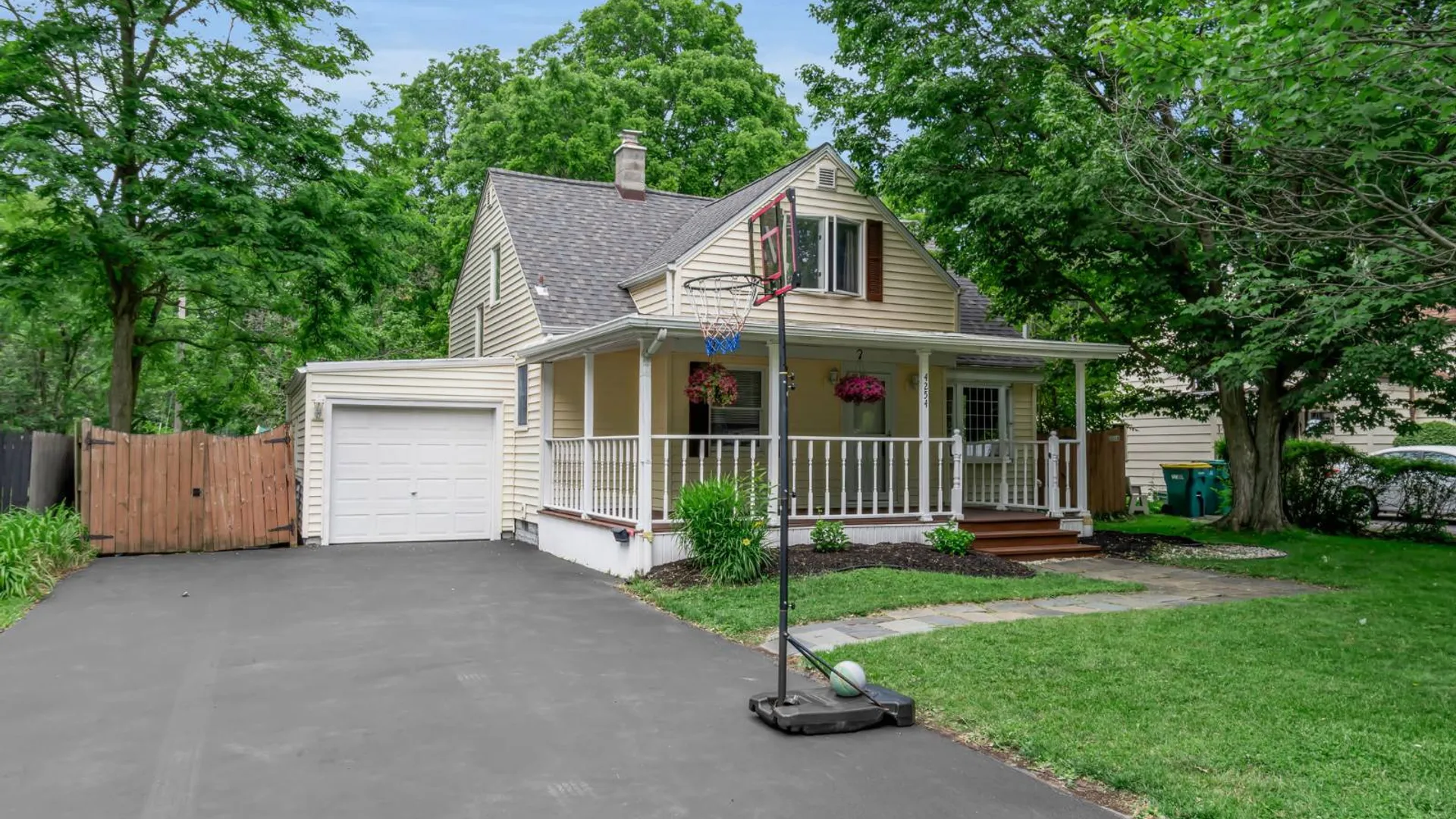 Property at 4254 Connection Dr, Williamsville, NY 14221 3