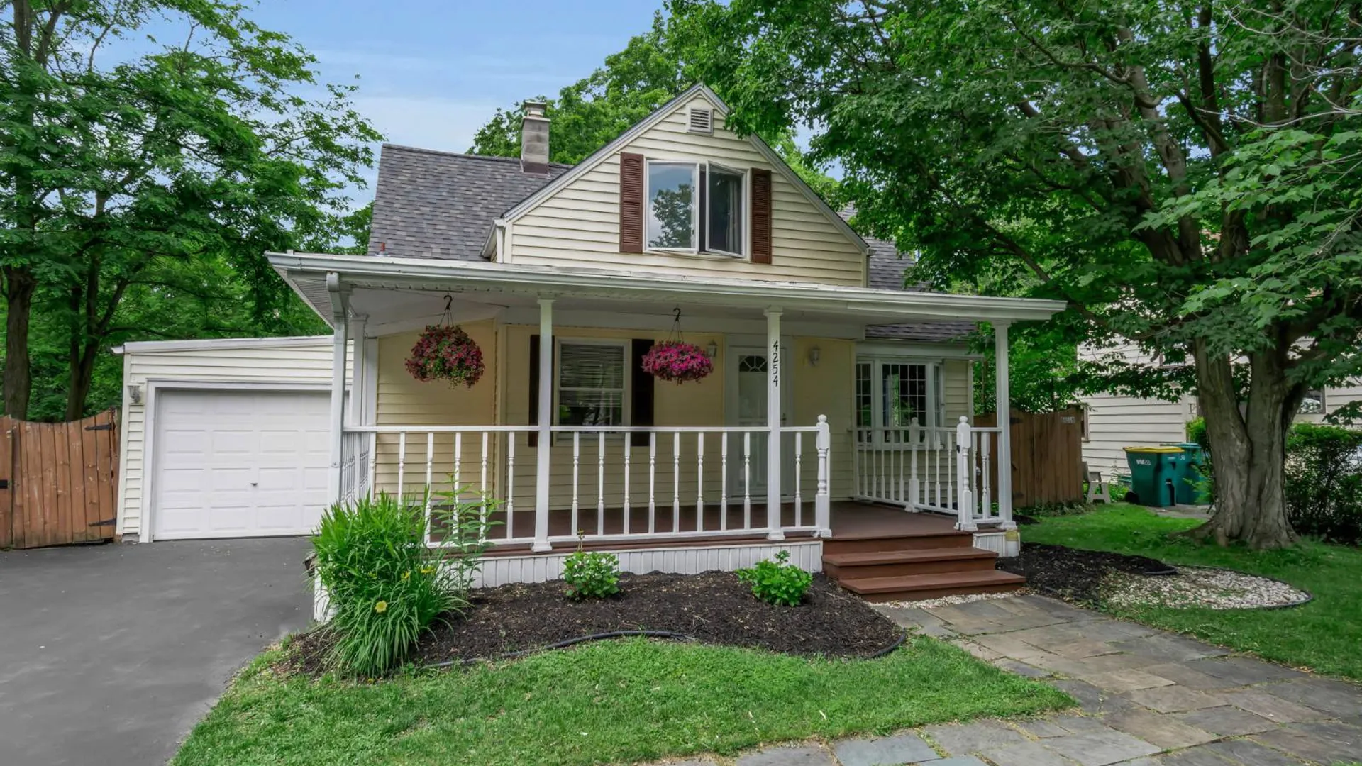 Property at 4254 Connection Dr, Williamsville, NY 14221 4