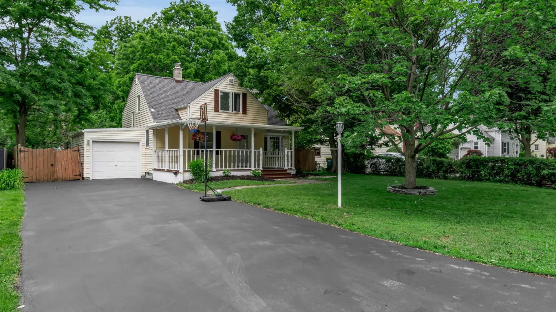 Property at 4254 Connection Dr, Williamsville, NY 14221 8