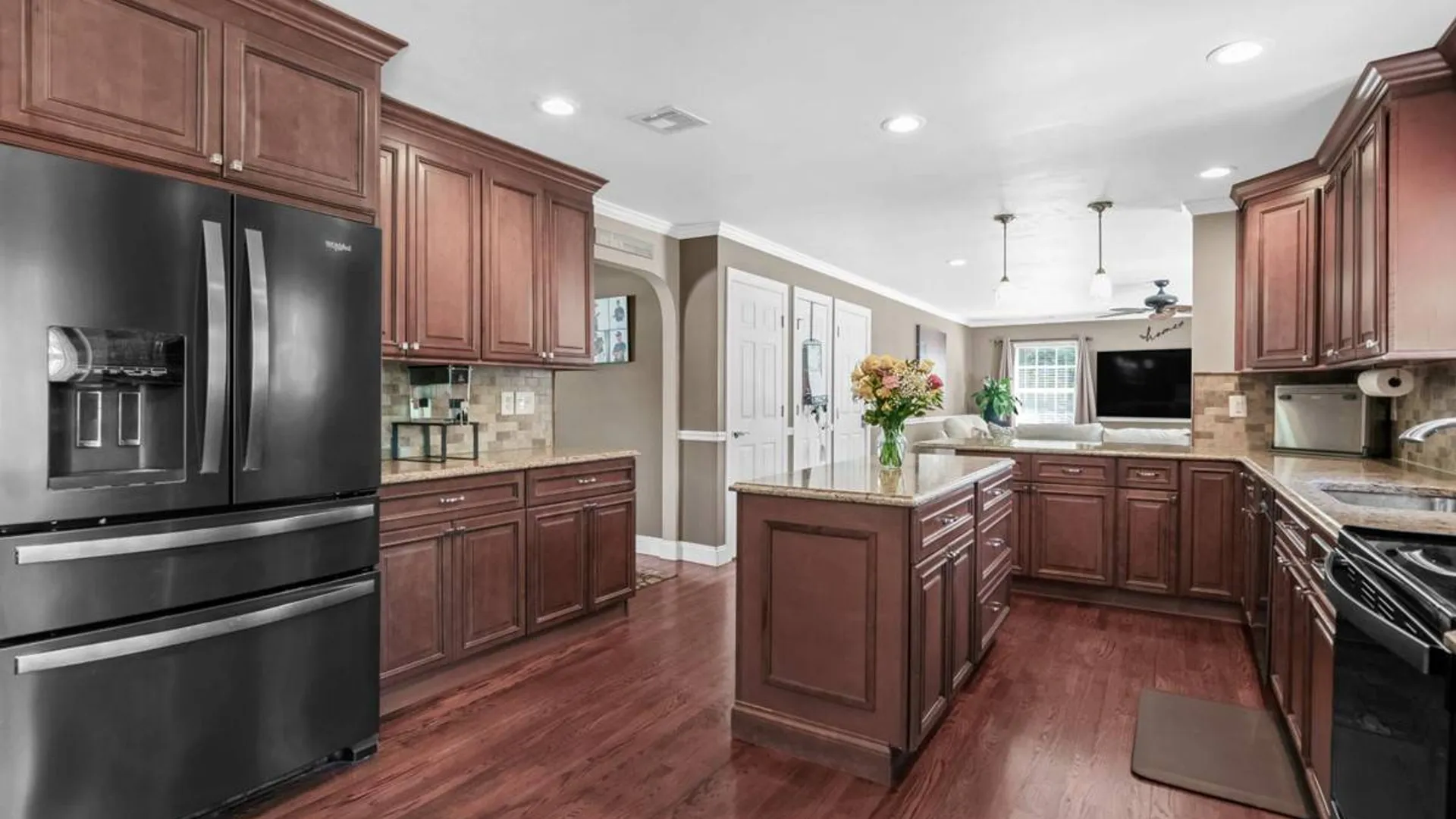 Property at 14 Tulip Avenue, Farmingville, NY 11738 7