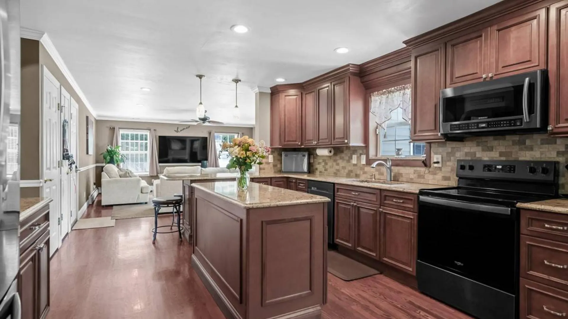 Property at 14 Tulip Avenue, Farmingville, NY 11738 8
