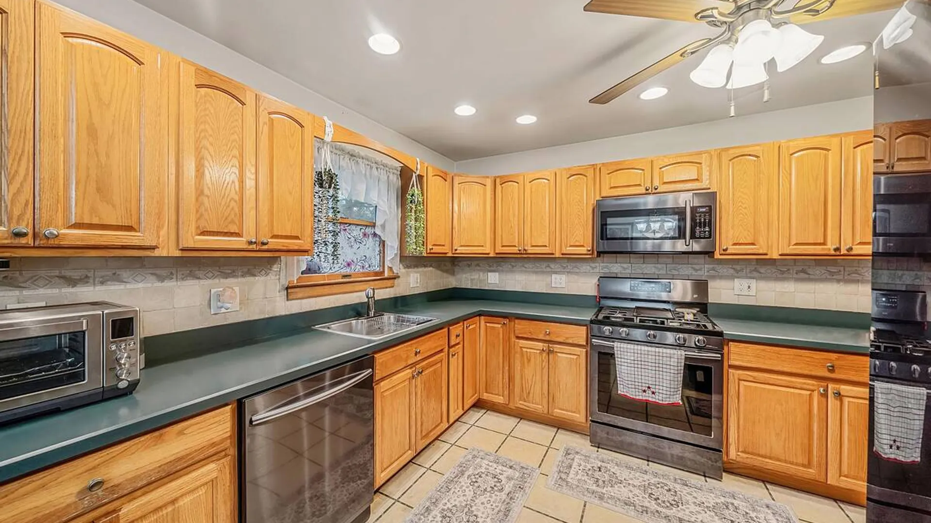 Property at 6 Smith Court, Mastic, NY 11950 17
