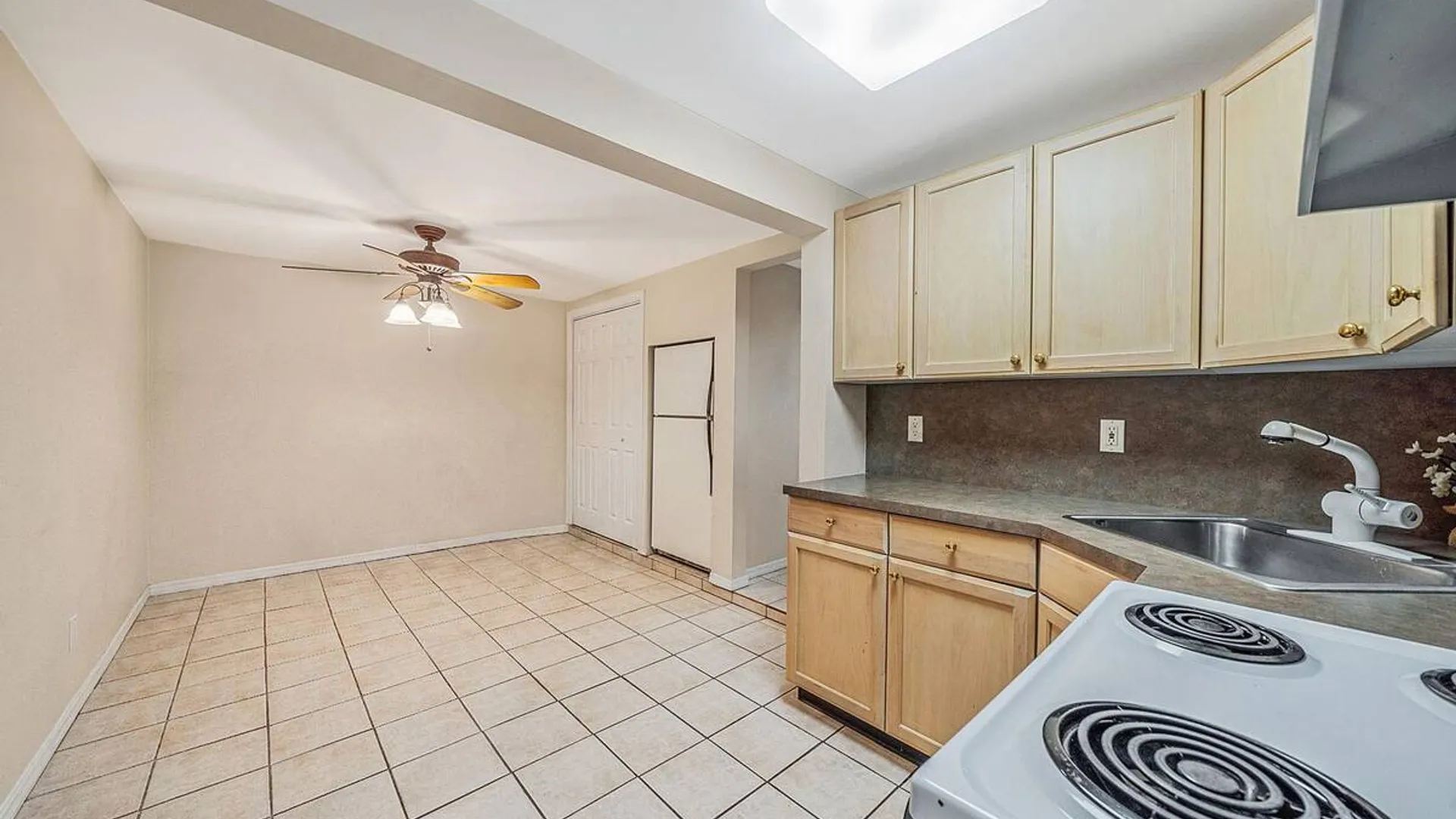 Property at 6 Smith Court, Mastic, NY 11950 37