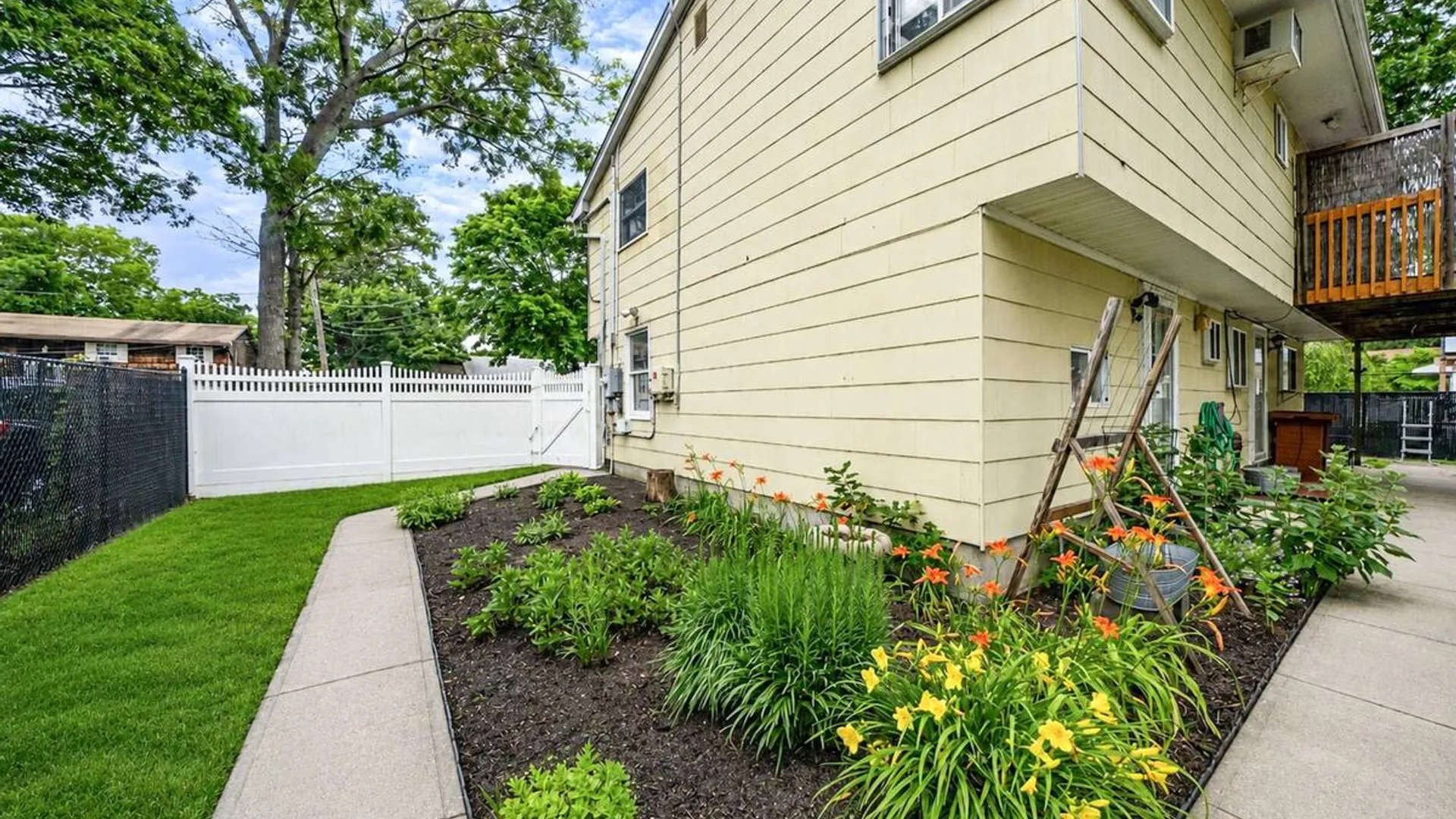 Property at 6 Smith Court, Mastic, NY 11950 5