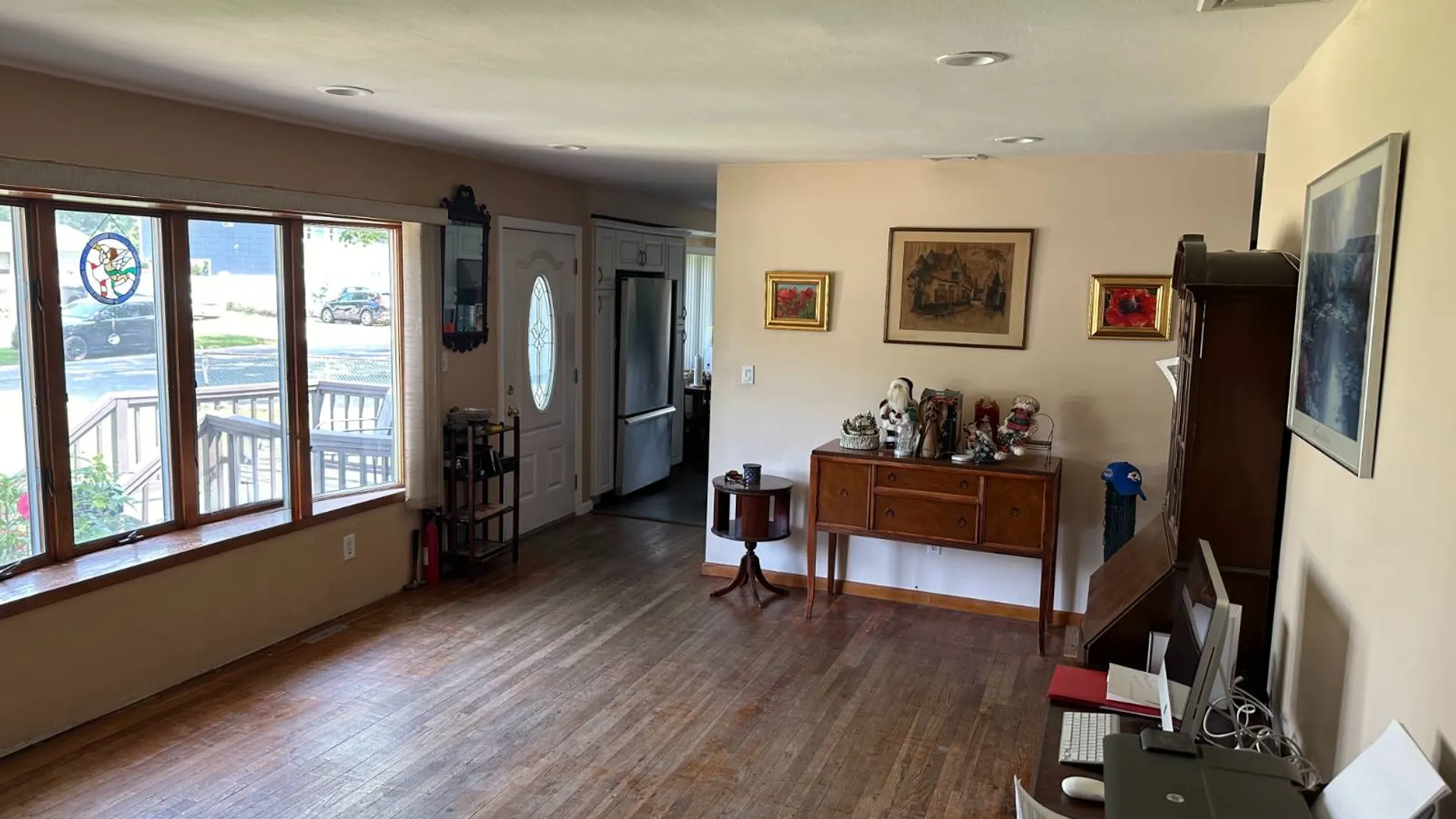 Property at 1612 N Gardiner Dr, Bay Shore, NY 11706 4