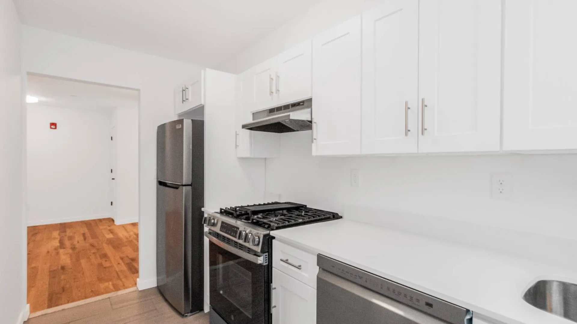 Property at 671 Bronx River Road, Yonkers, NY 10704 8