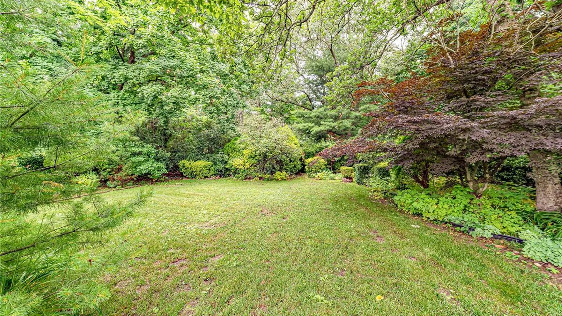 Property at 1614 N Gardiner Drive, Bay Shore, NY 11706 26