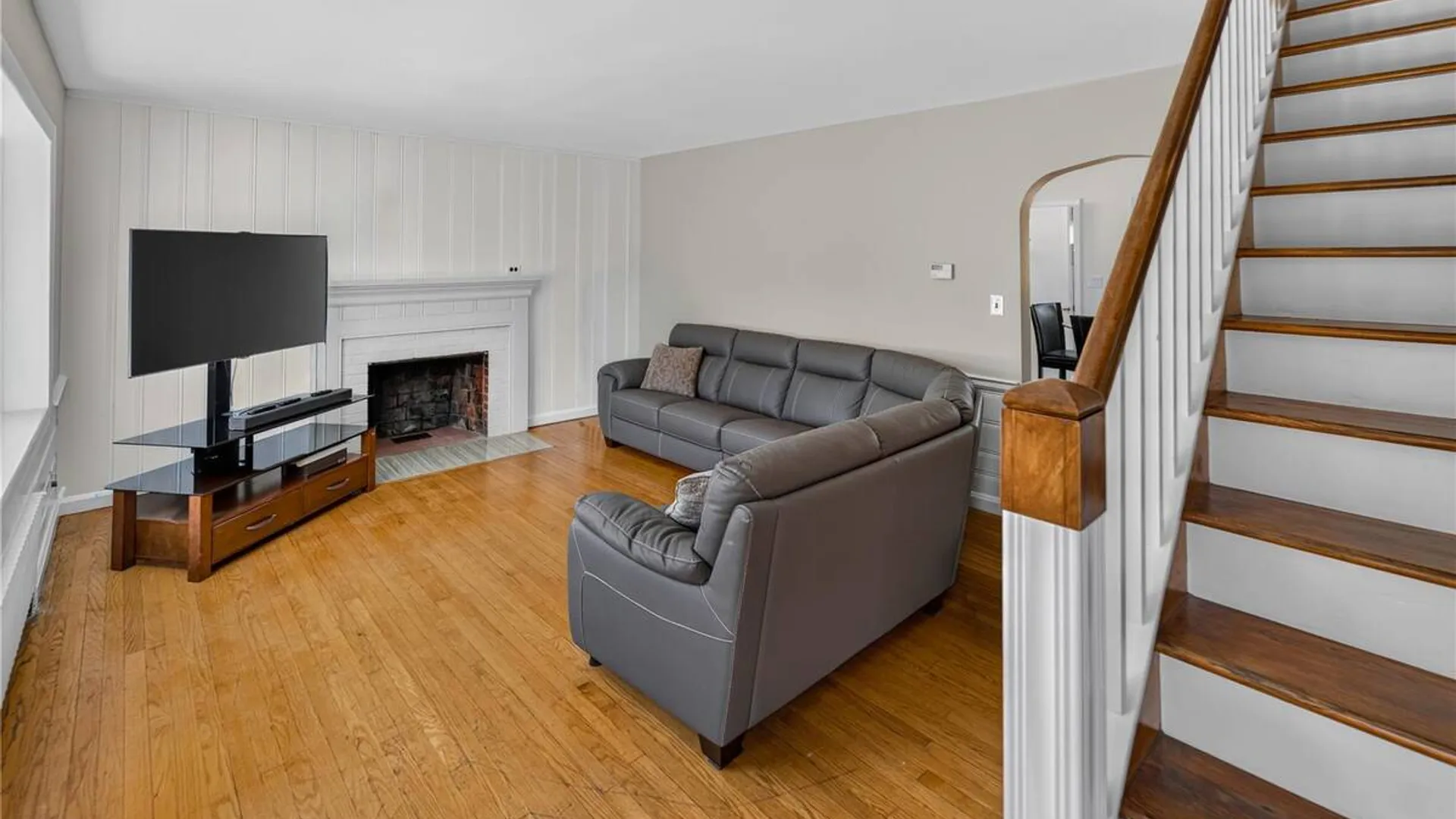 Property at 5 E 4th Street, Huntington Station, NY 11746 10