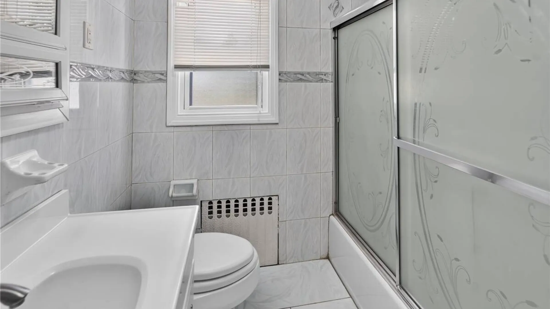 Property at 5 E 4th Street, Huntington Station, NY 11746 18