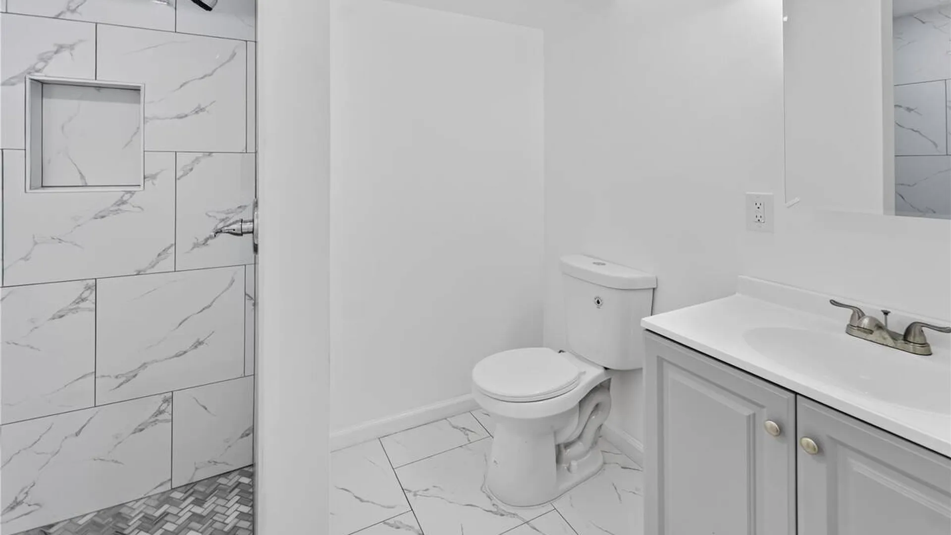 Property at 5 E 4th Street, Huntington Station, NY 11746 35