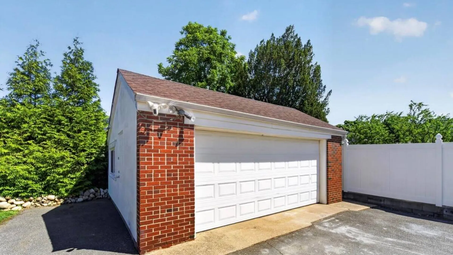 Property at 5 E 4th Street, Huntington Station, NY 11746 36