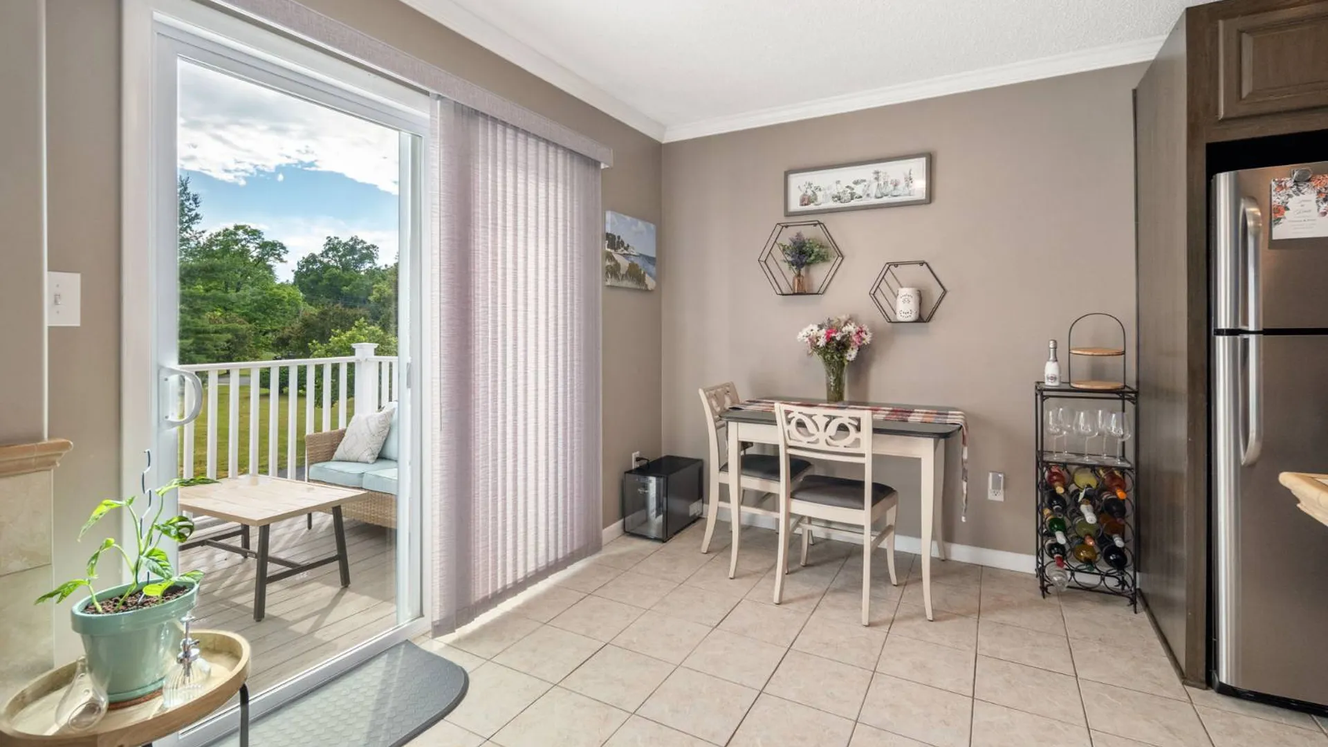 Property at 1710 Cambridge Manor Drive, Schenectady, NY 12302 10