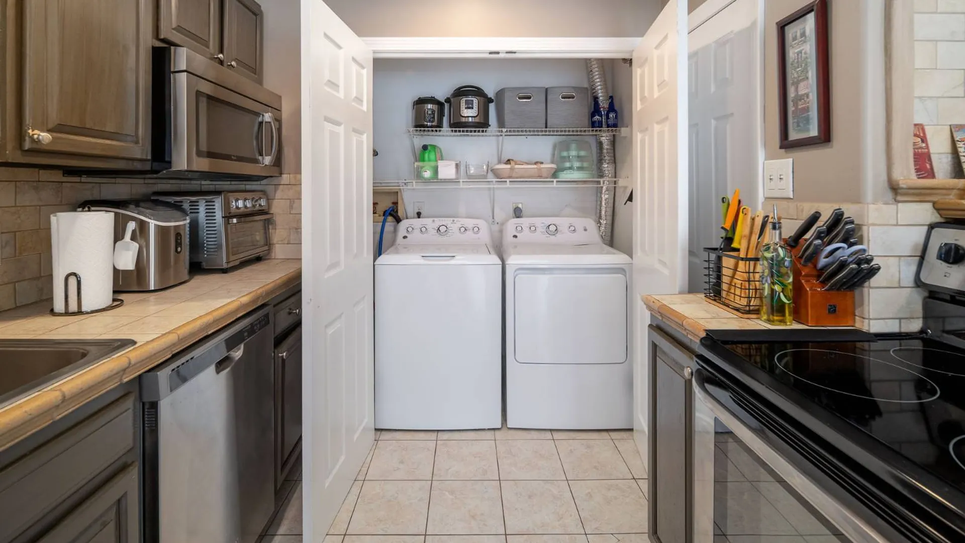 Property at 1710 Cambridge Manor Drive, Schenectady, NY 12302 15