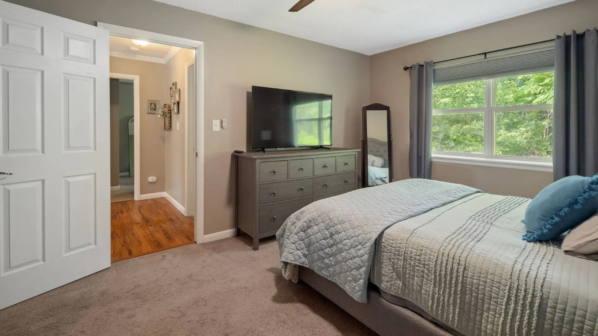 Property at 1710 Cambridge Manor Drive, Schenectady, NY 12302 20