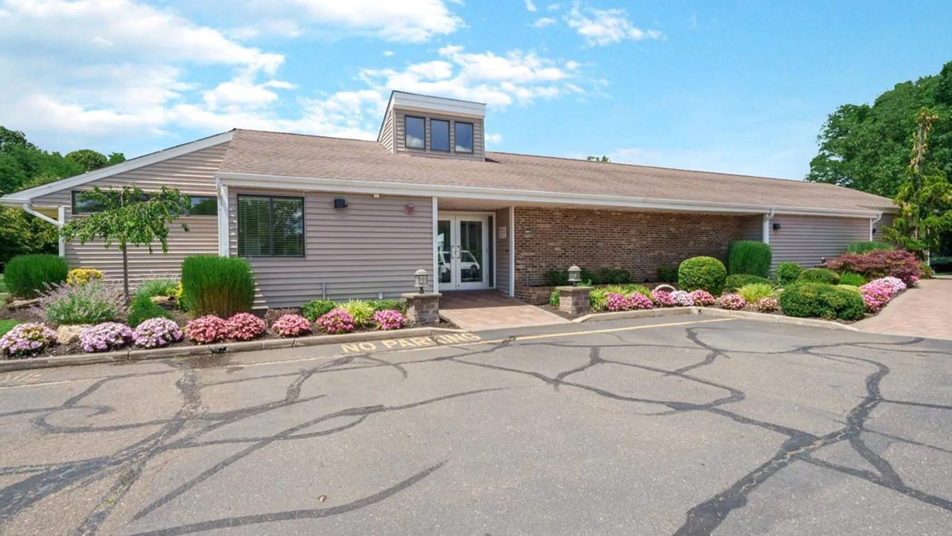Property at 181 North Lane, Smithtown, NY 11787 25