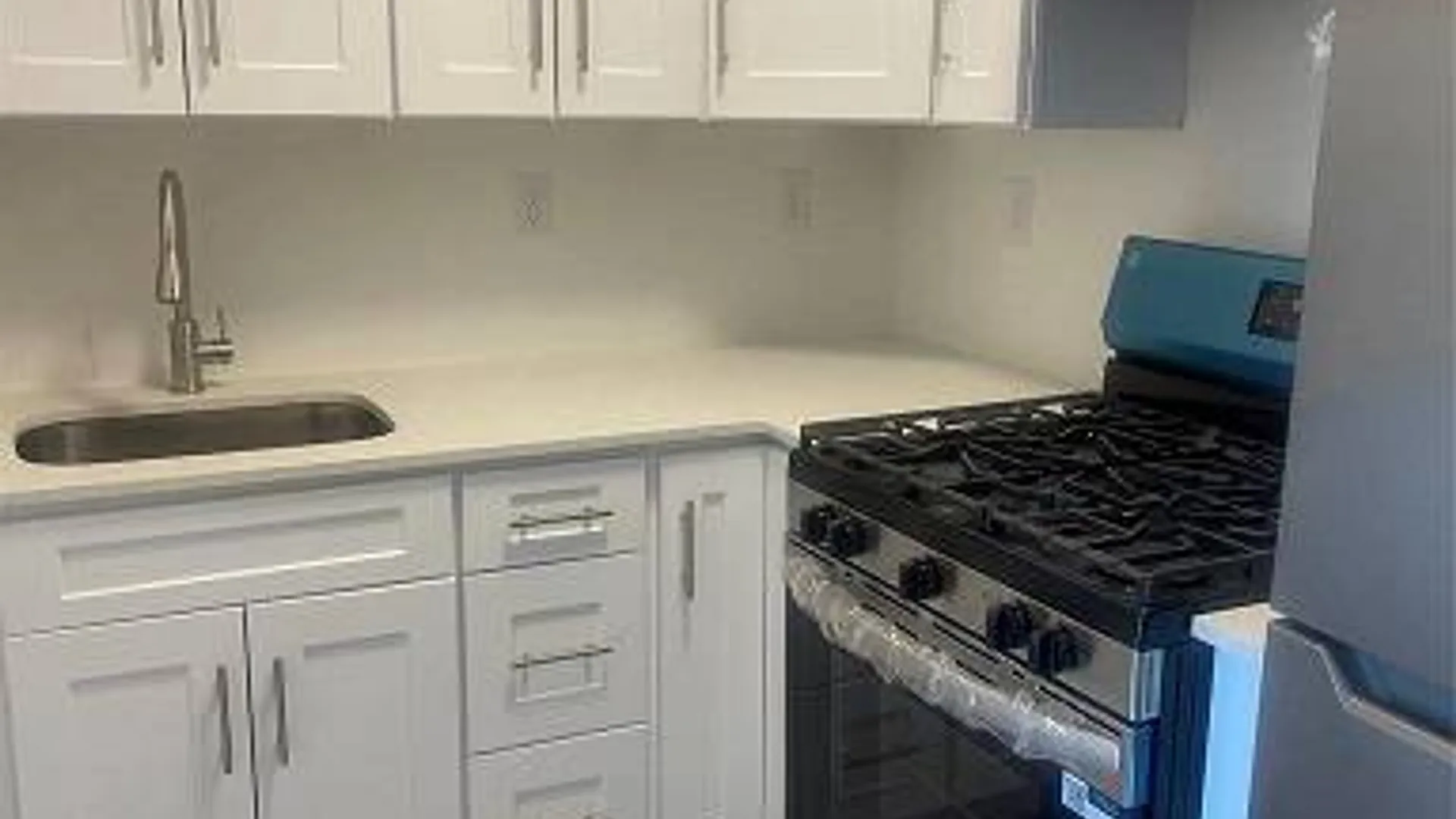Property at 671 Bronx River Road, Yonkers, NY 10704 10
