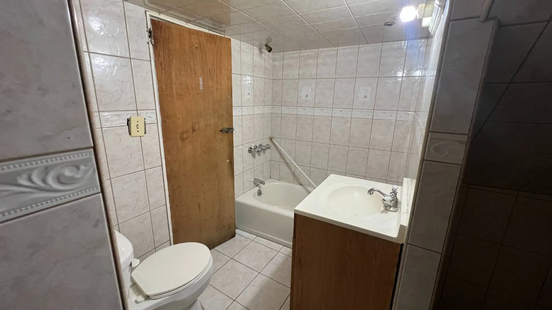 Property at 3628 bronxwood ave, bronx, NY 10469 10