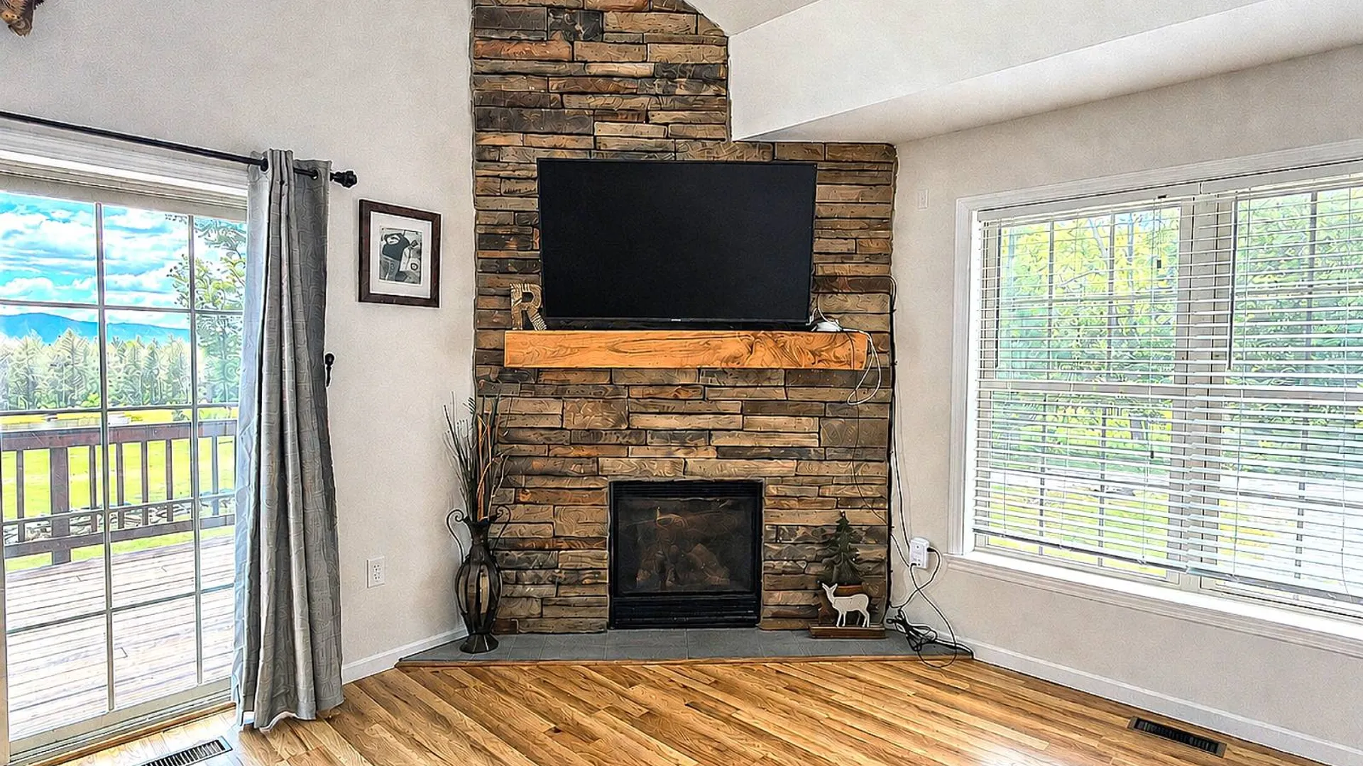 Property at 89 Zinno Rd, Ashland, NY 12407 12
