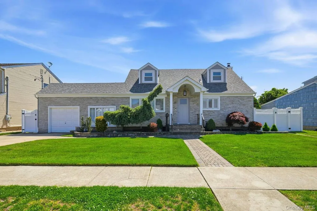 Property at 35 3rd Avenue, Massapequa Park, NY 11762