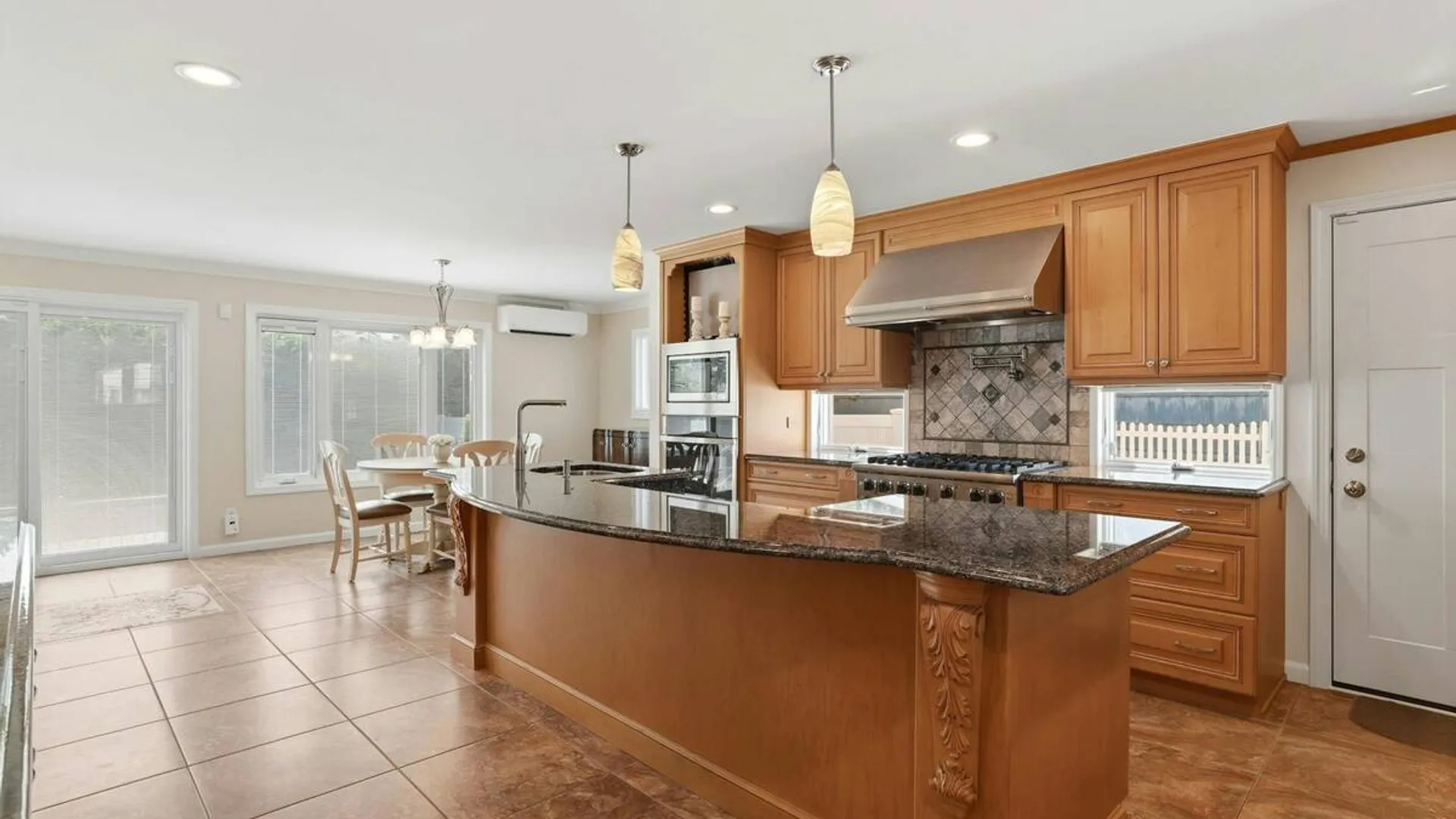 Property at 35 3rd Avenue, Massapequa Park, NY 11762 8