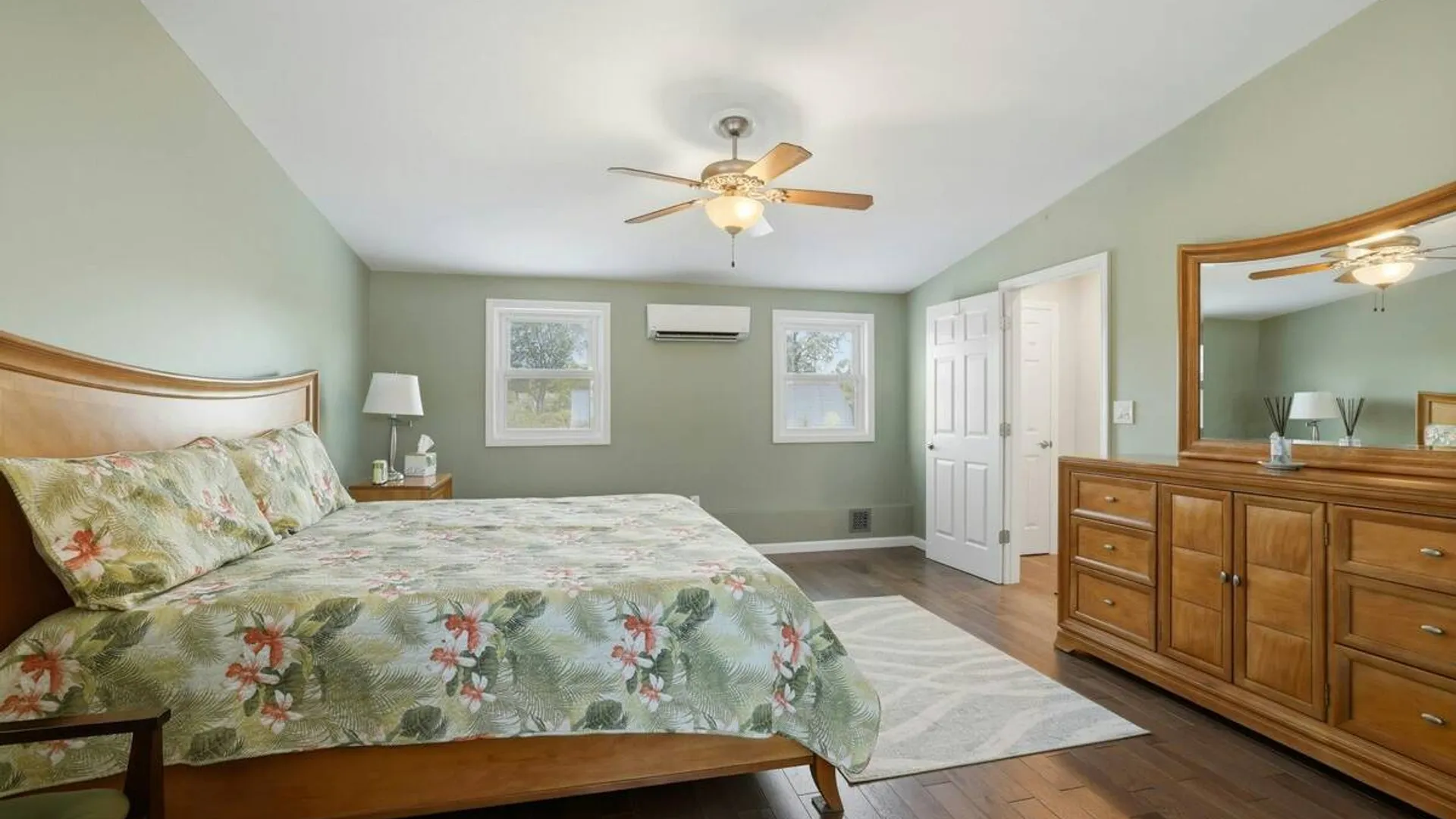 Property at 35 3rd Avenue, Massapequa Park, NY 11762 22