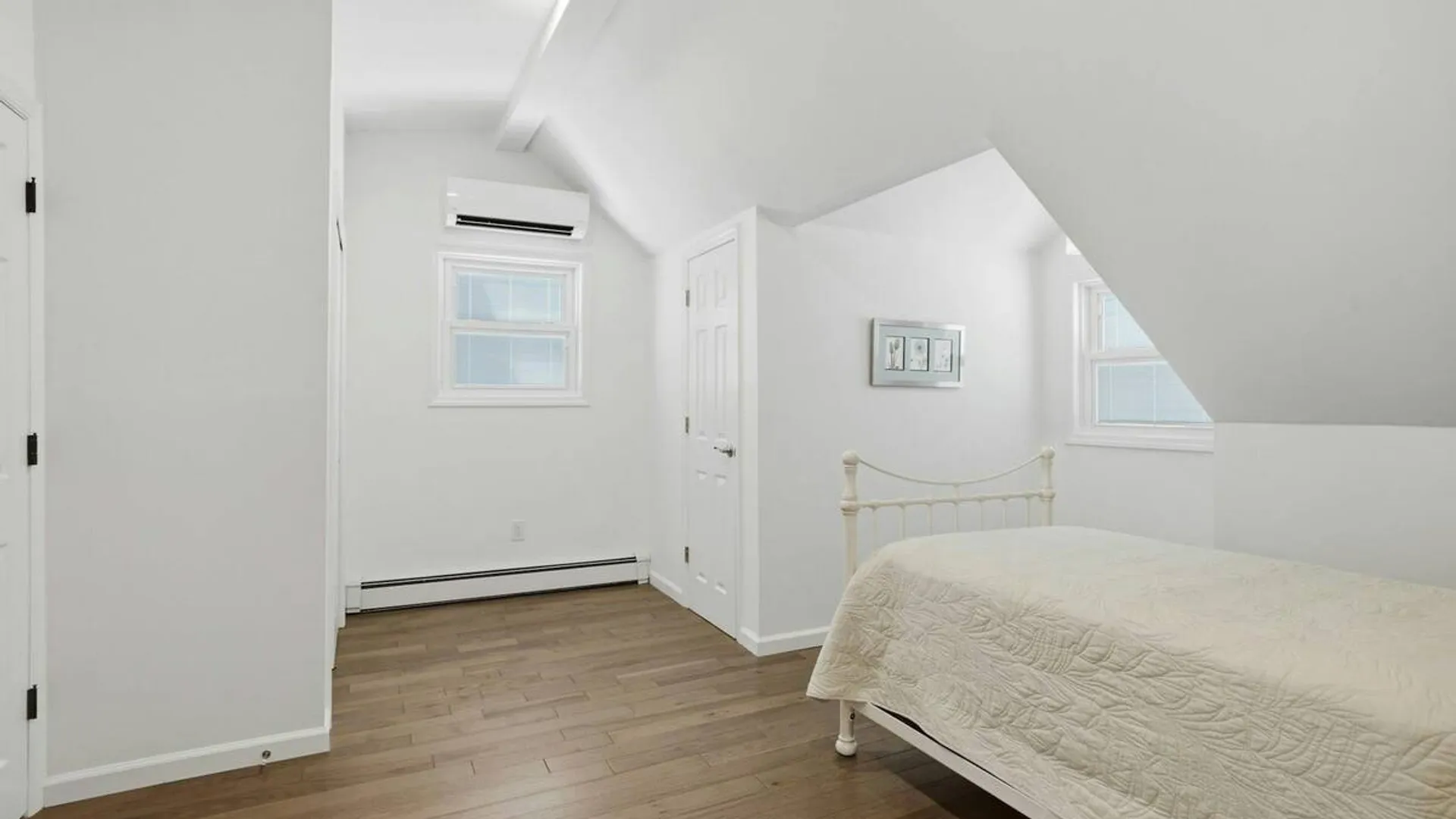 Property at 35 3rd Avenue, Massapequa Park, NY 11762 24