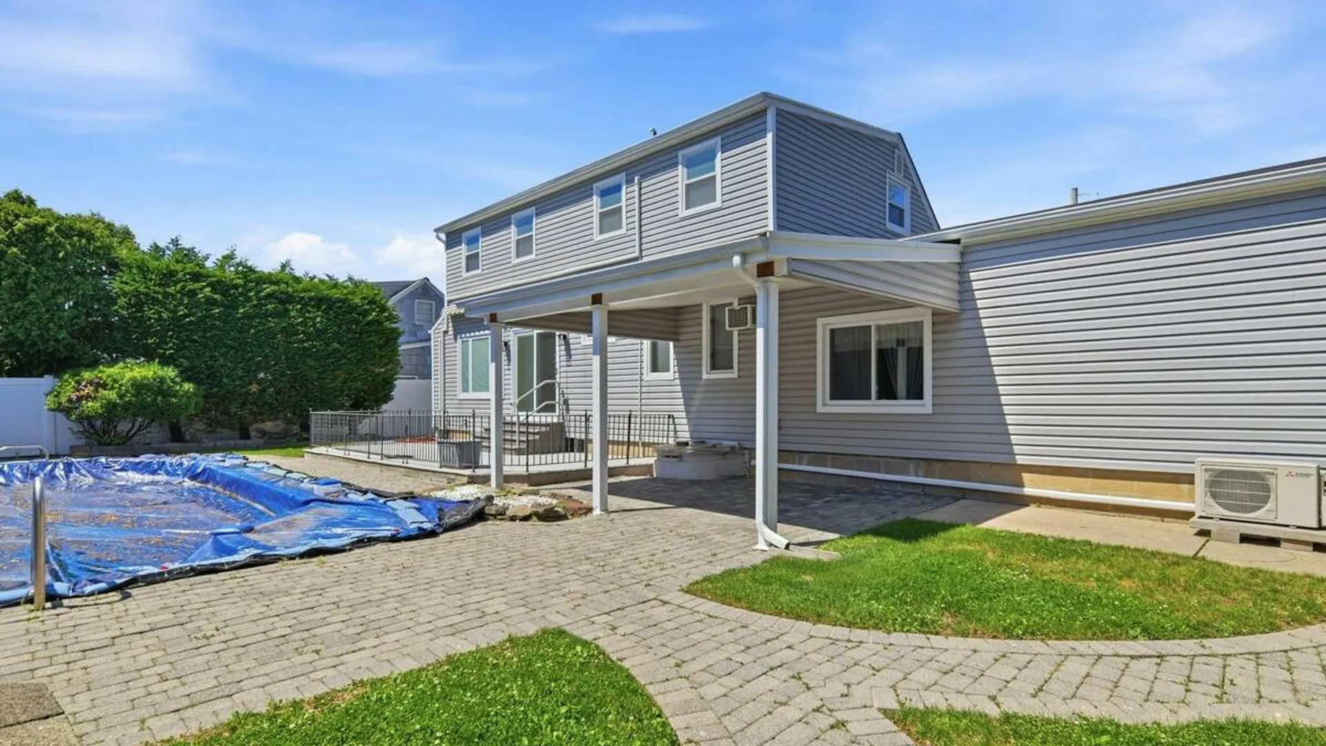 Property at 35 3rd Avenue, Massapequa Park, NY 11762 32